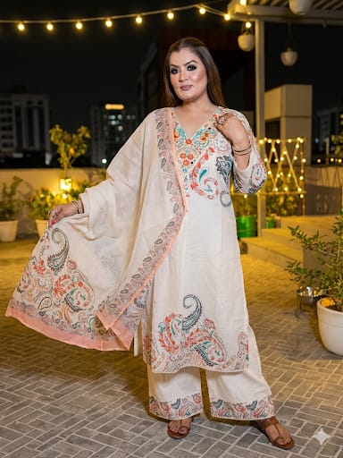 Paisley Embroidered Kurta Set (Cotton)