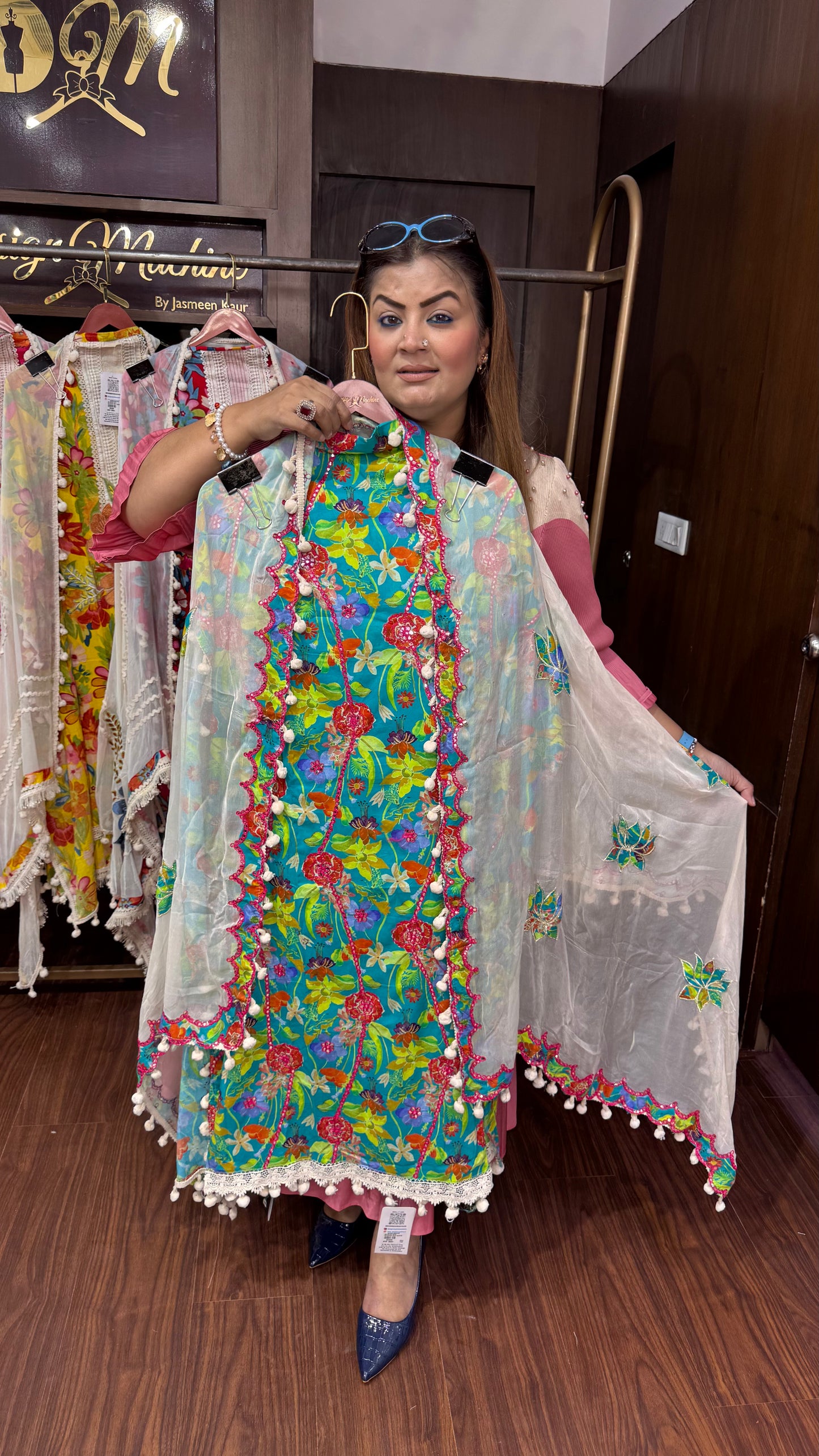 Navira (Pompom Unstitch Suit)