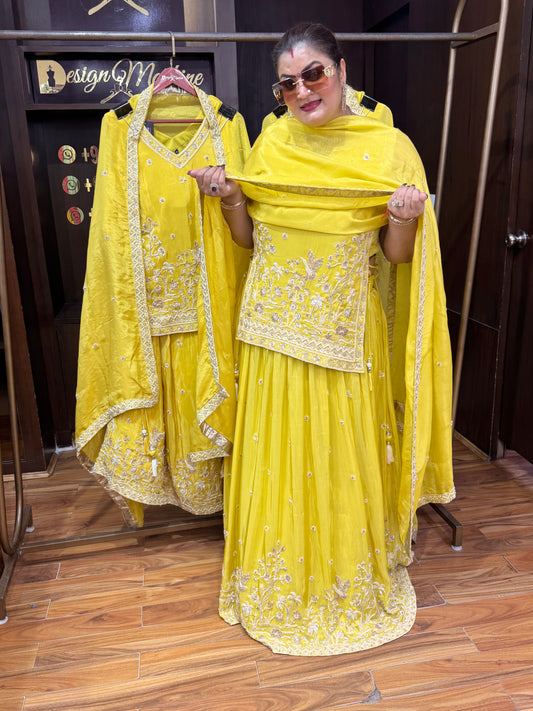 Mehvar (Lehnga Suit)