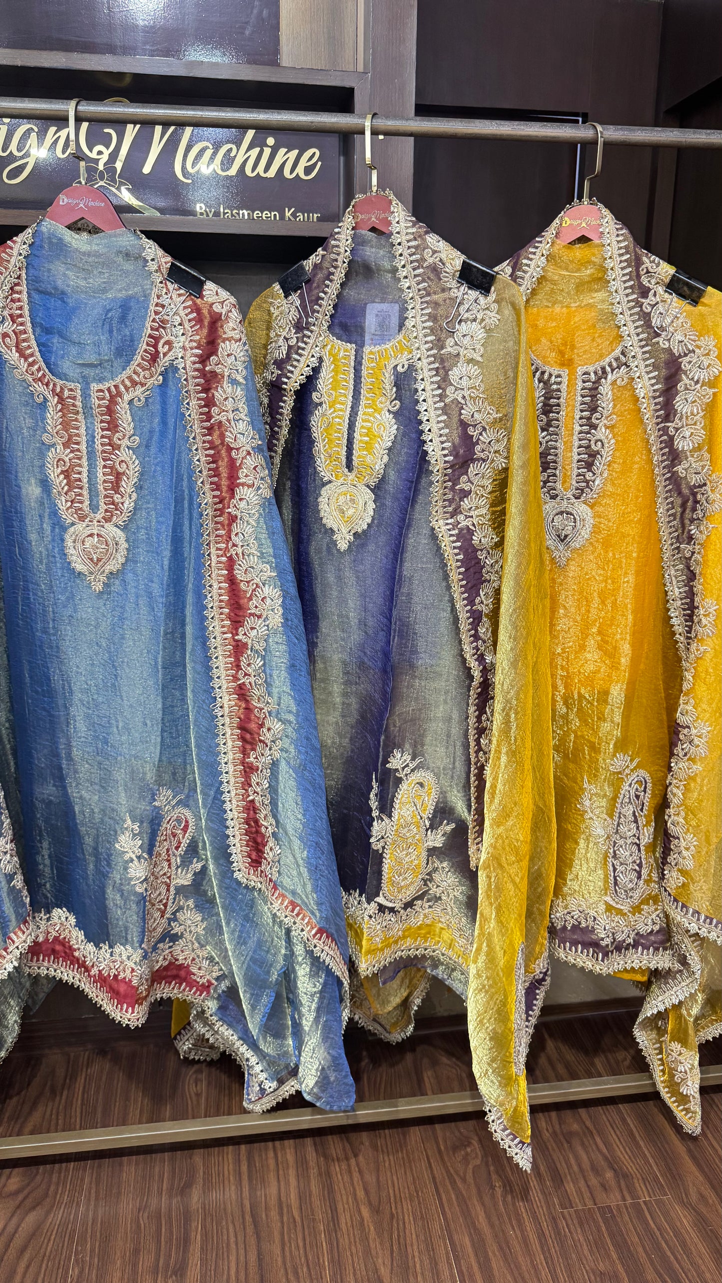 Ruhani (Glass Tisuue Unstitch Suit)