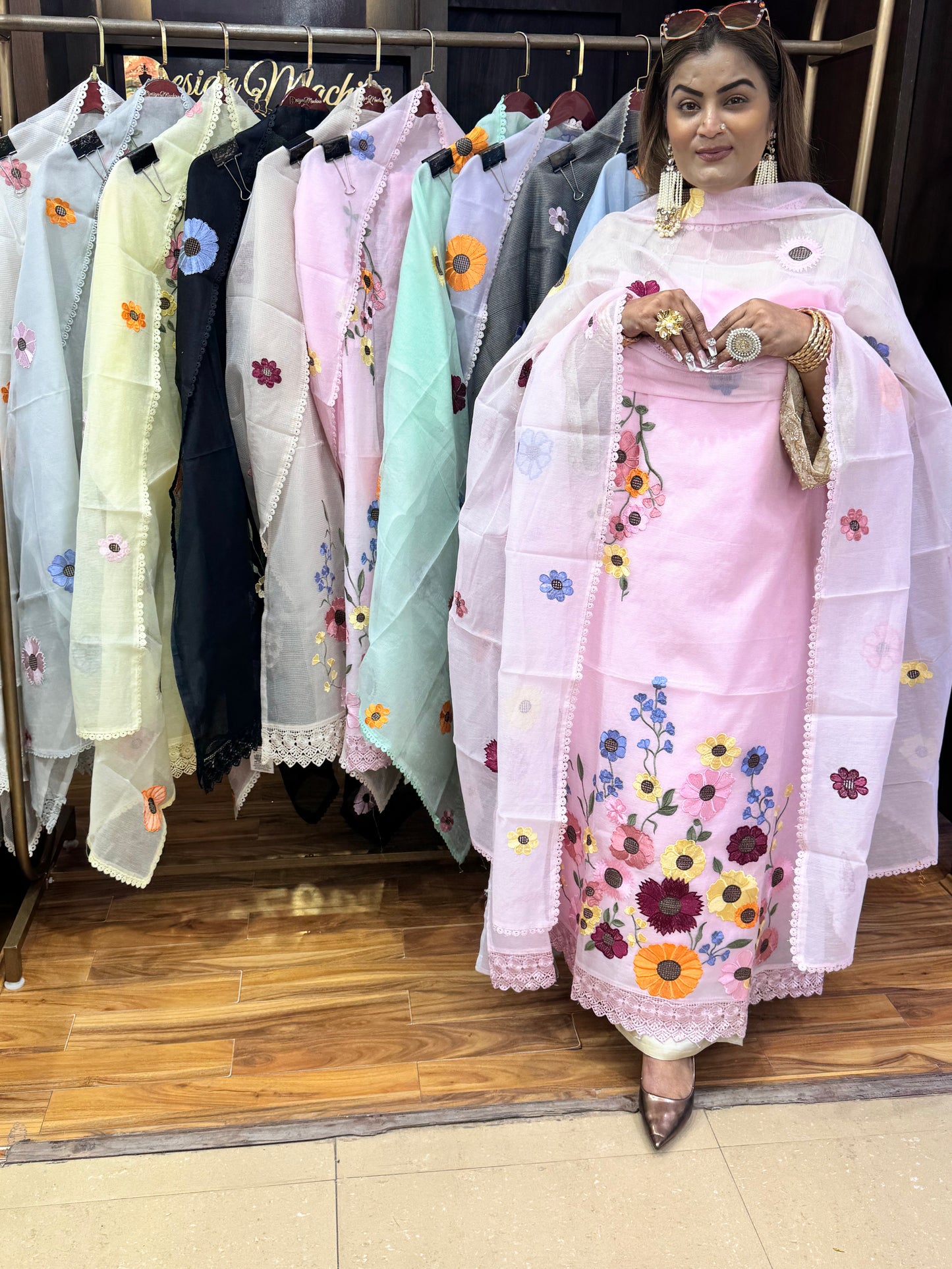 Tisya Threaded Bloom Set