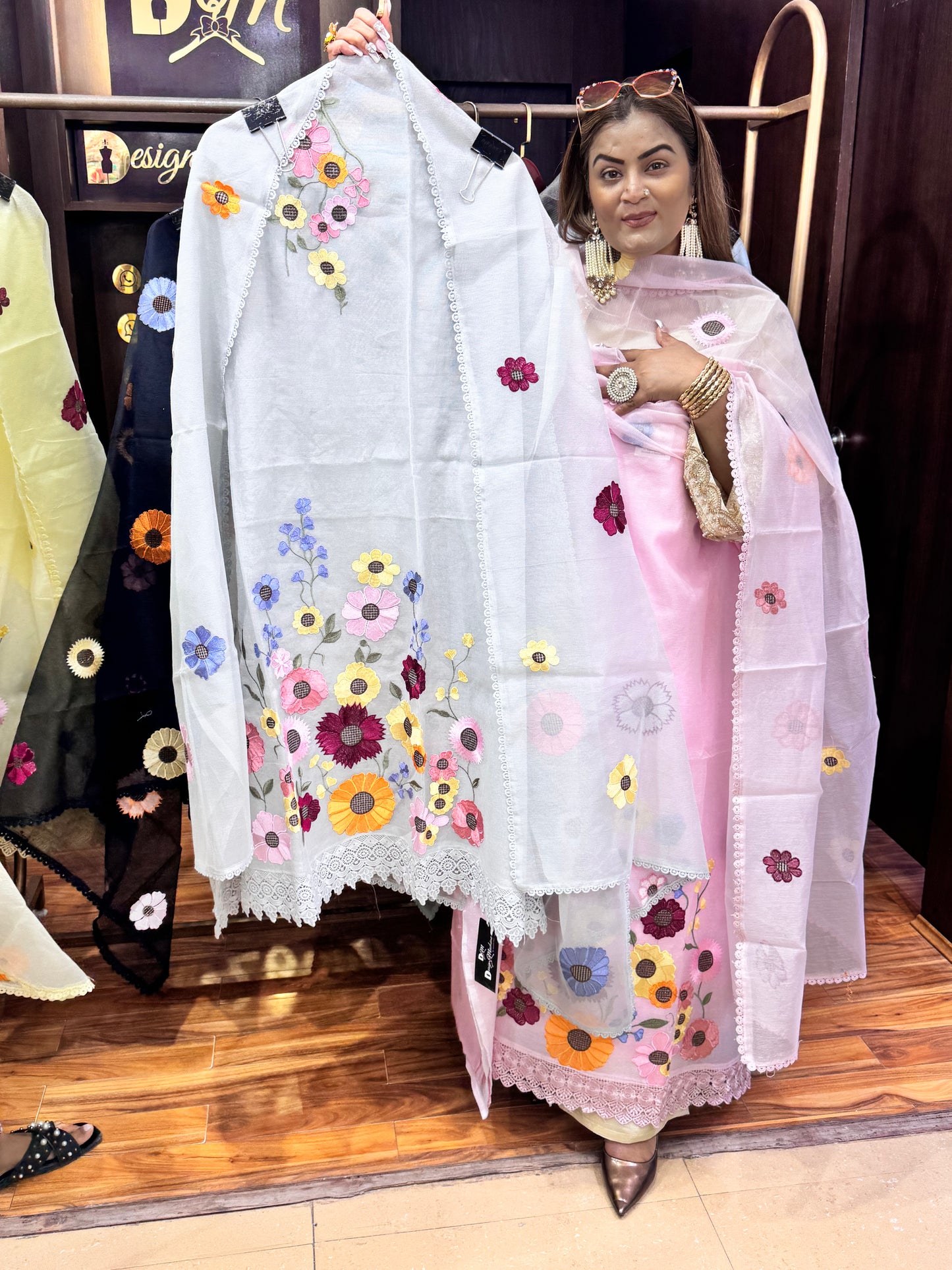 Tisya Threaded Bloom Set