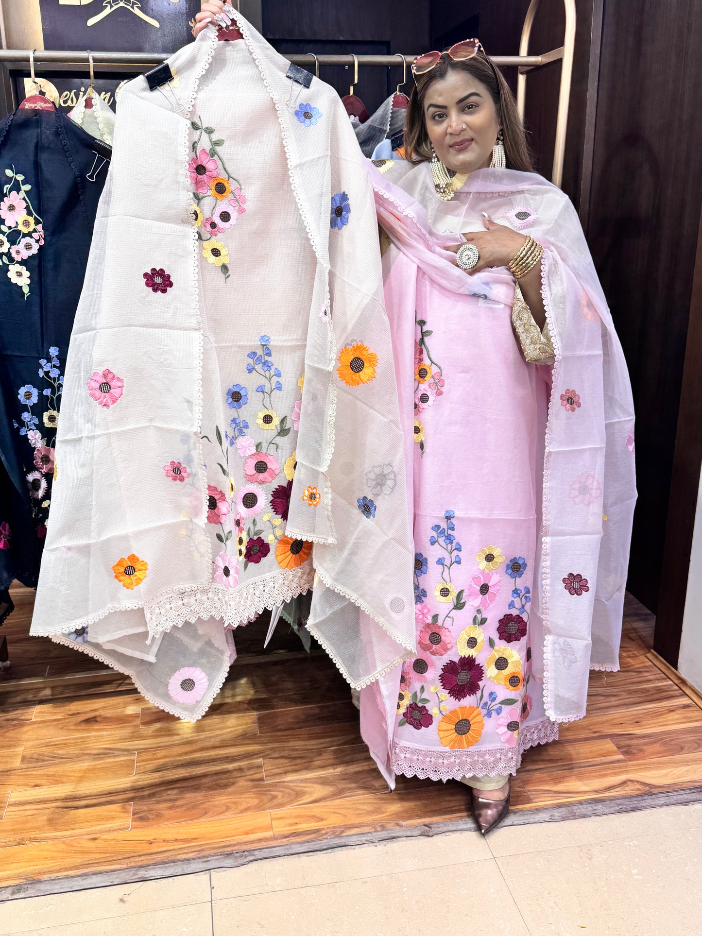 Tisya Threaded Bloom Set