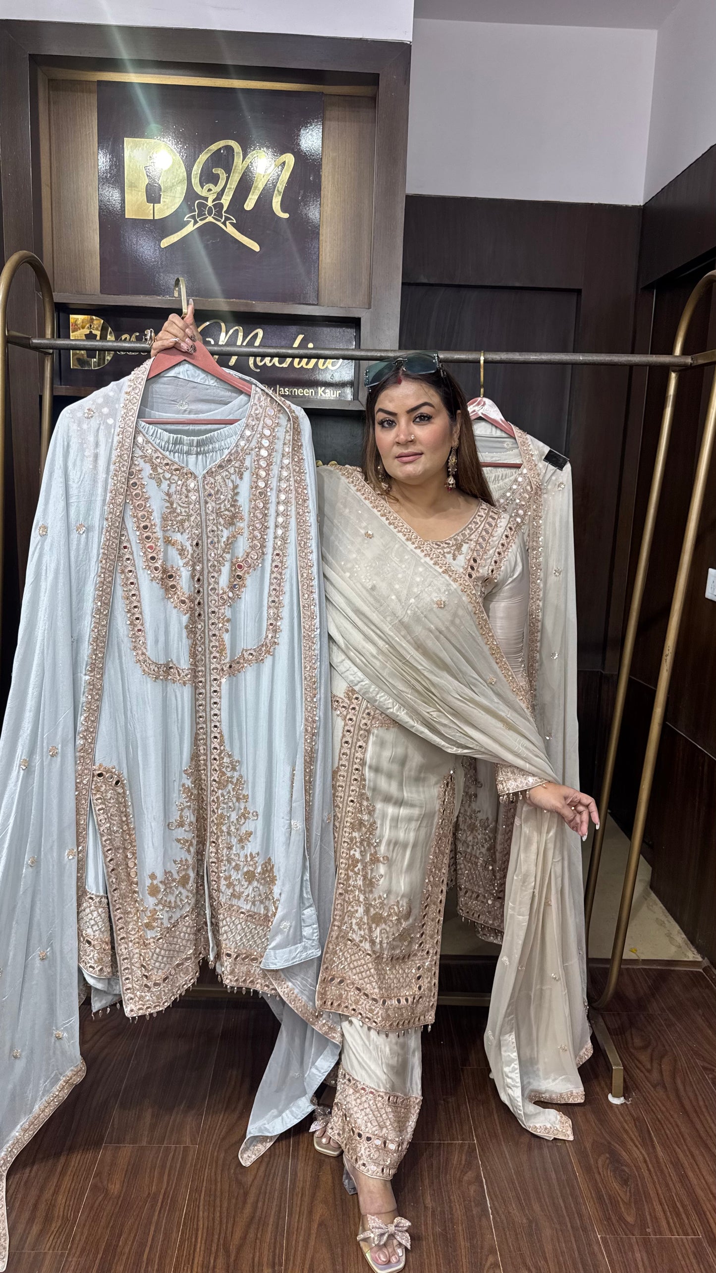 Aafiya Pure Chunon Pakistani Suit