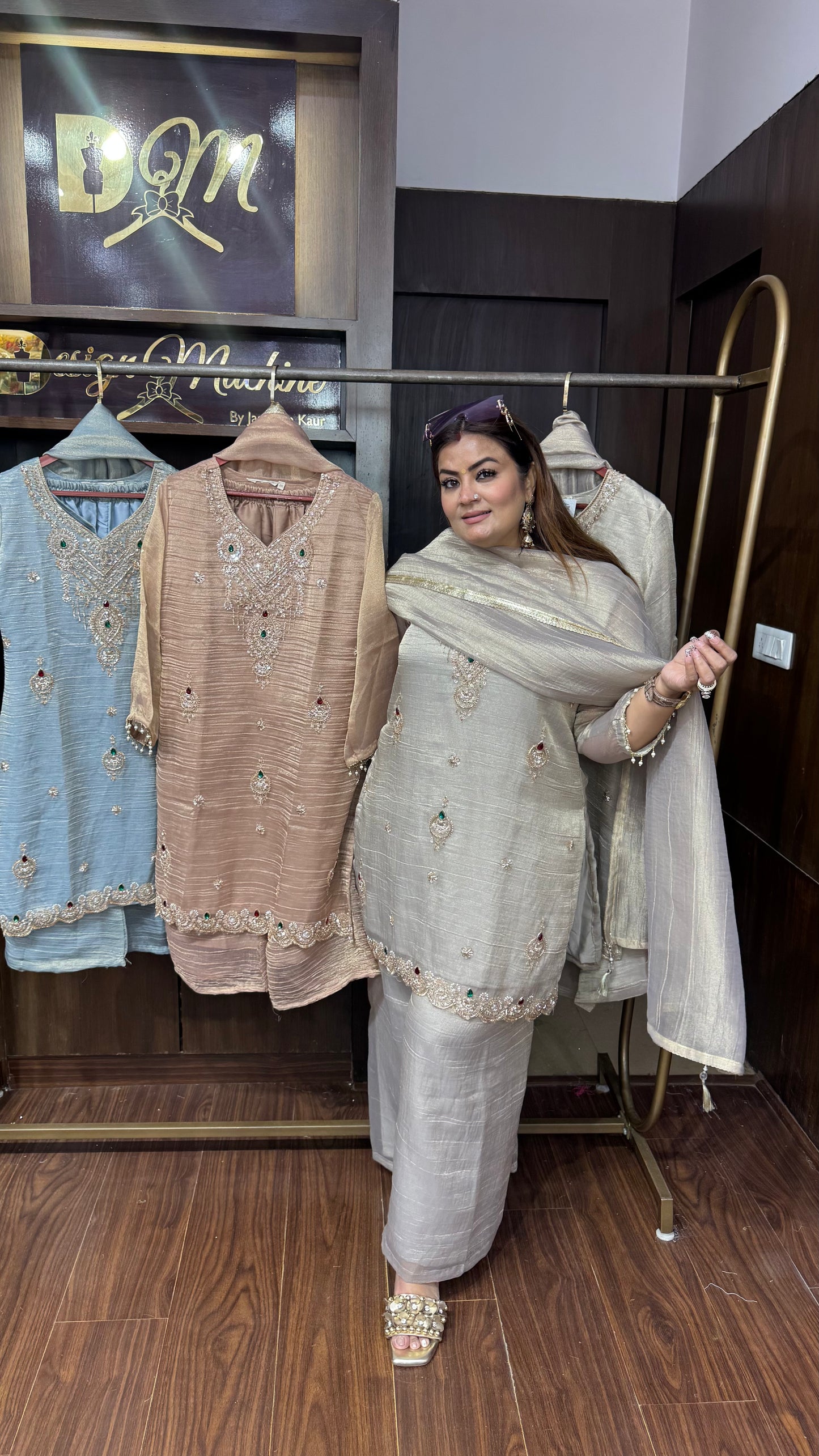 Aarohi Crush Tissue Suit