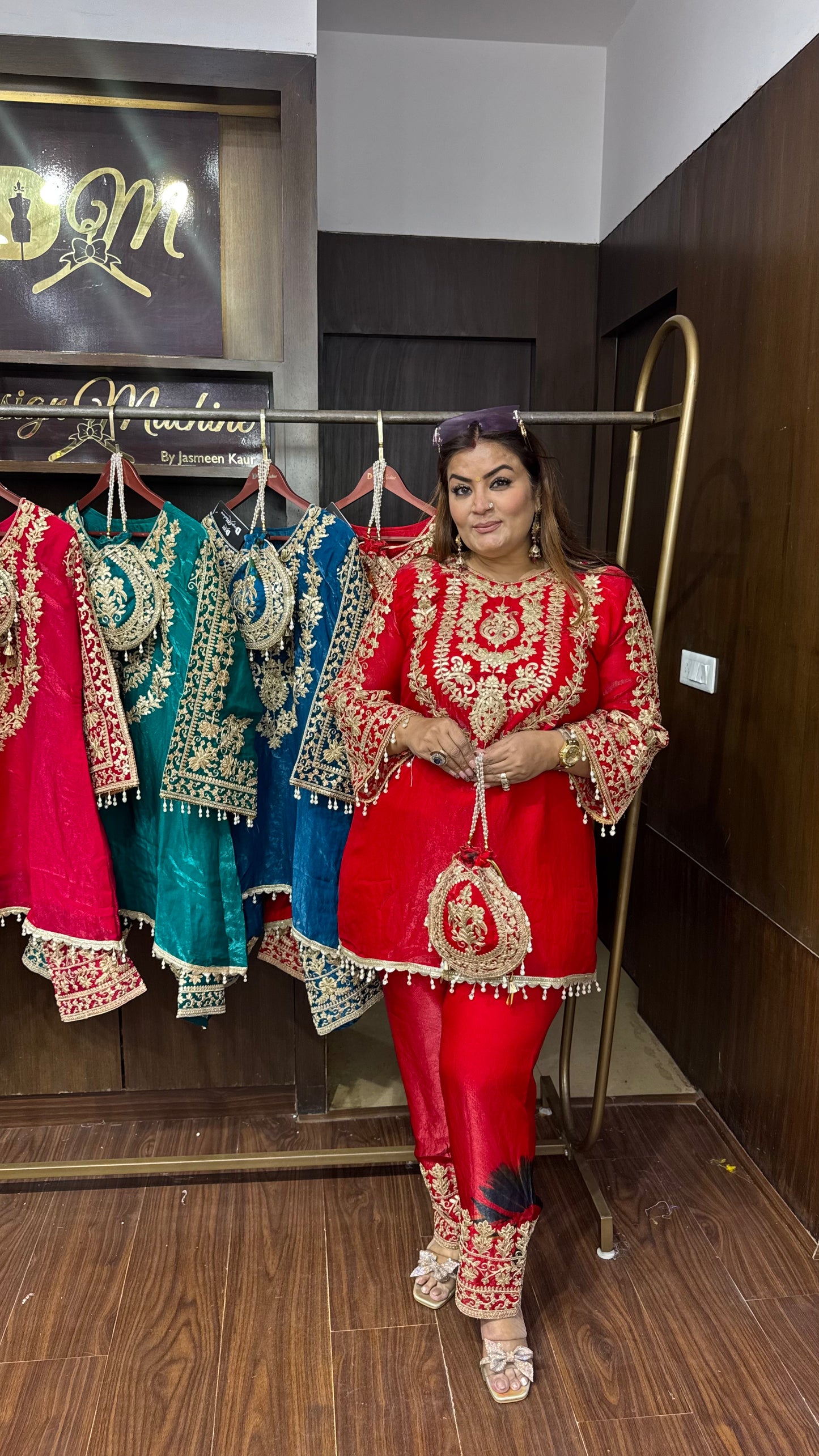 Mahira Glass Tissue Cordset