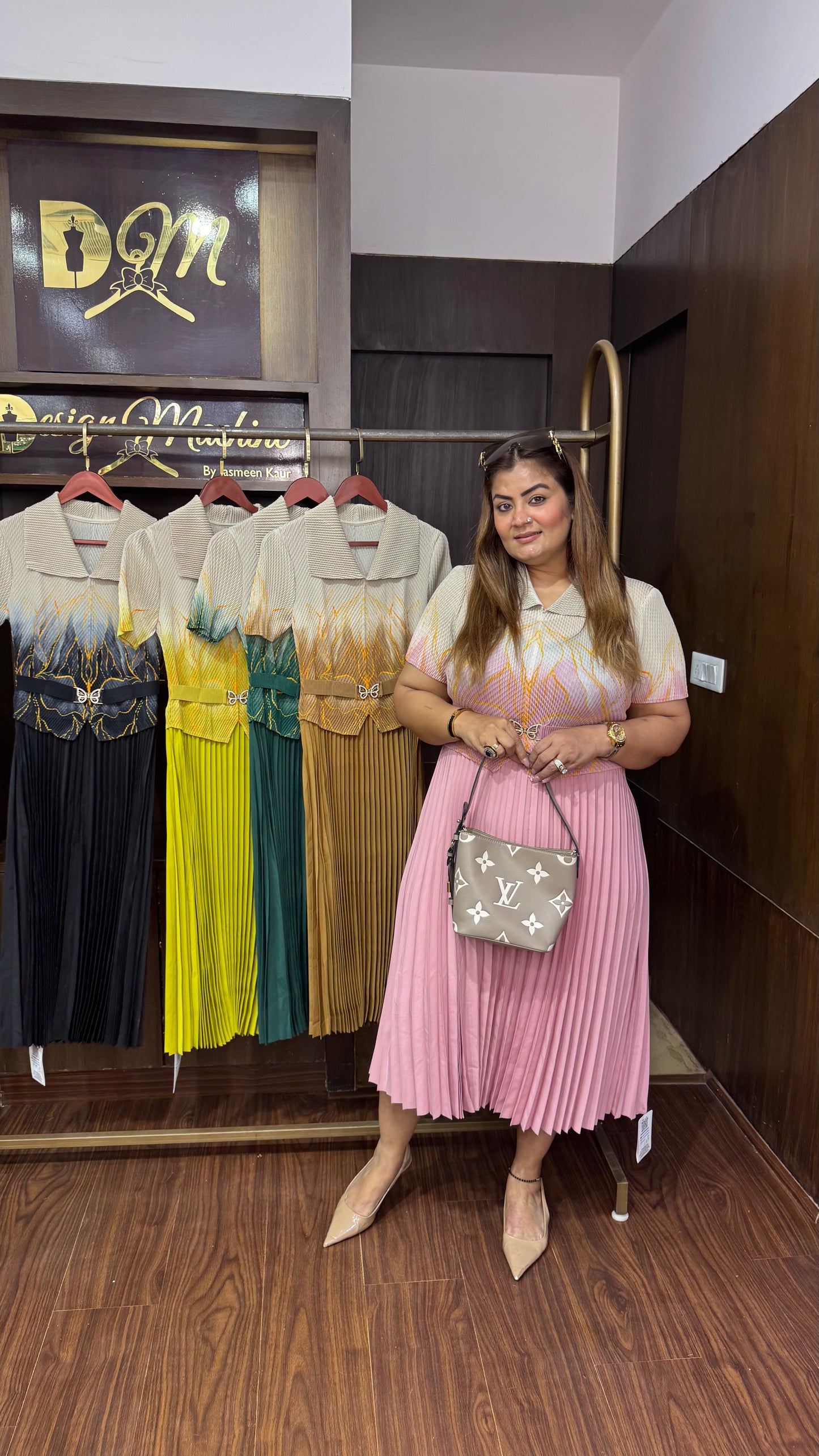 Elaria (Magic Dress)