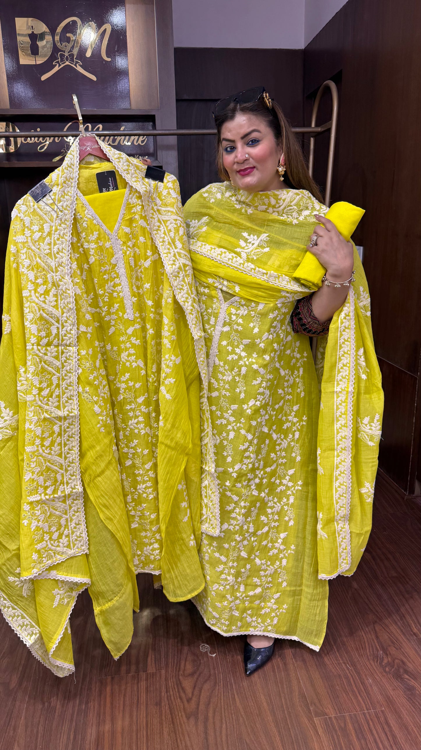 Avnisha (Unstitched Suit)