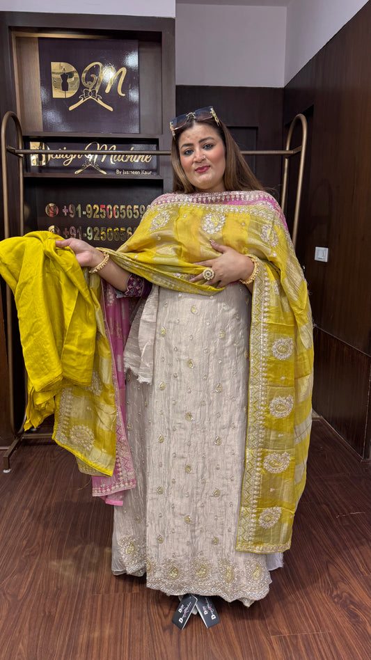 Rehnaya (Unstitch Suit)