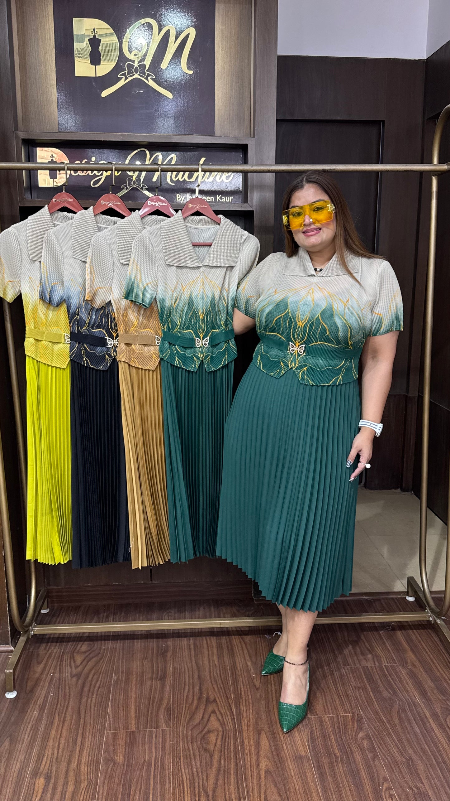 Zohra (Magic Dress)