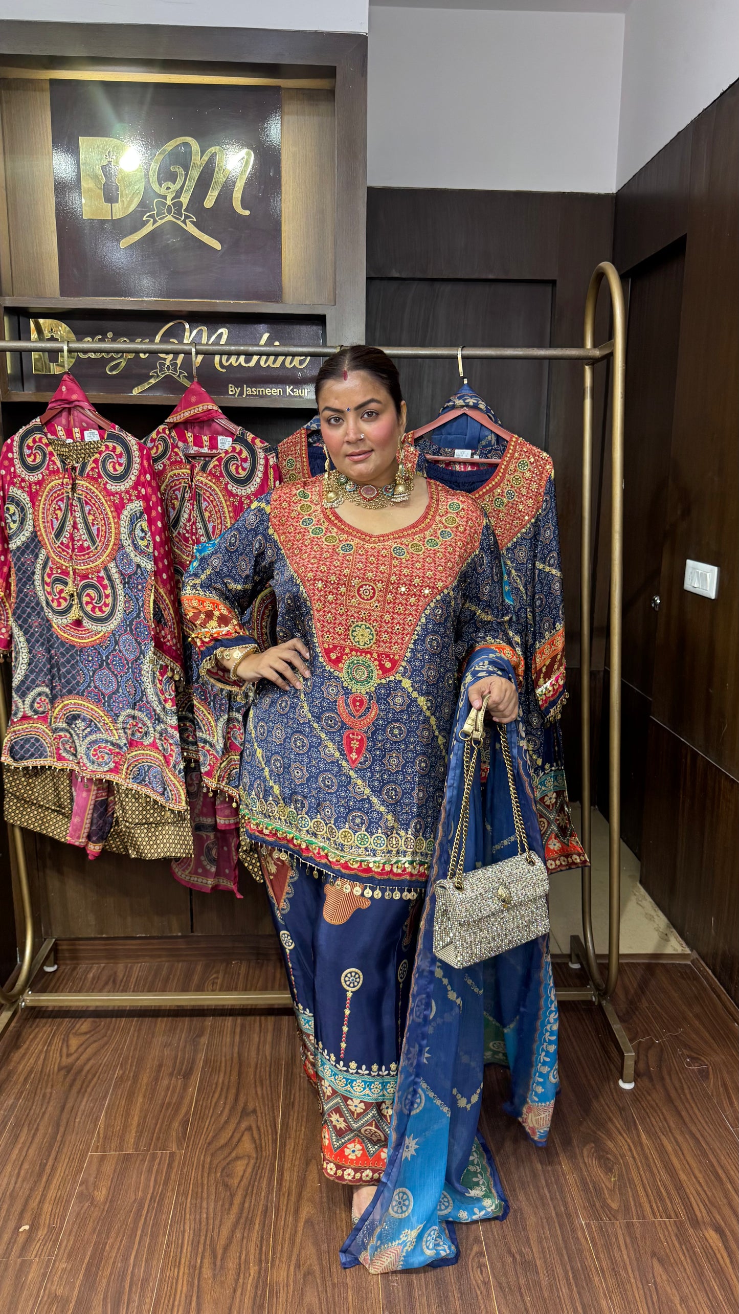 Anushka (Pure Crepe Suit)