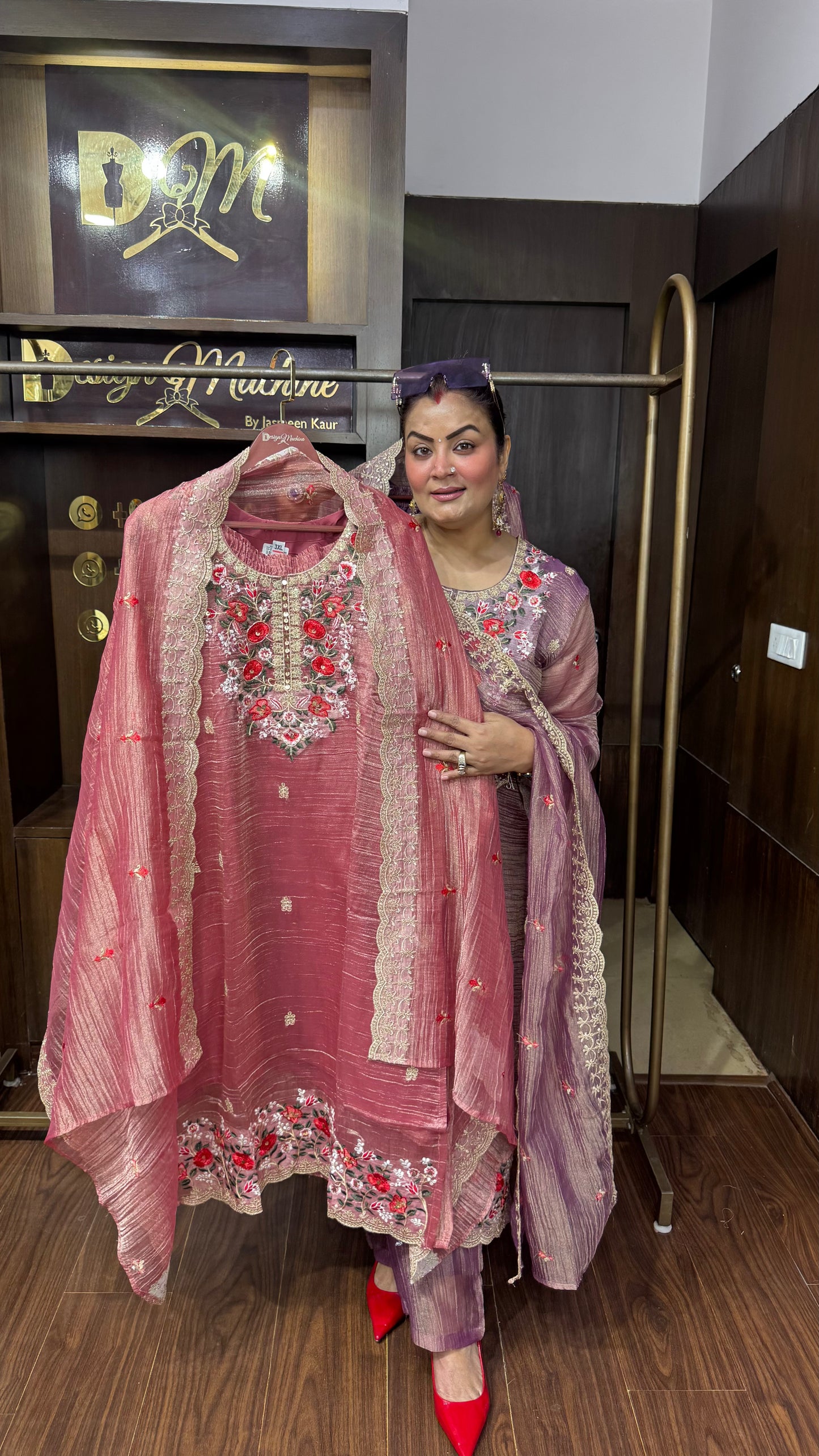 Aarohi Crush Tissue Suit
