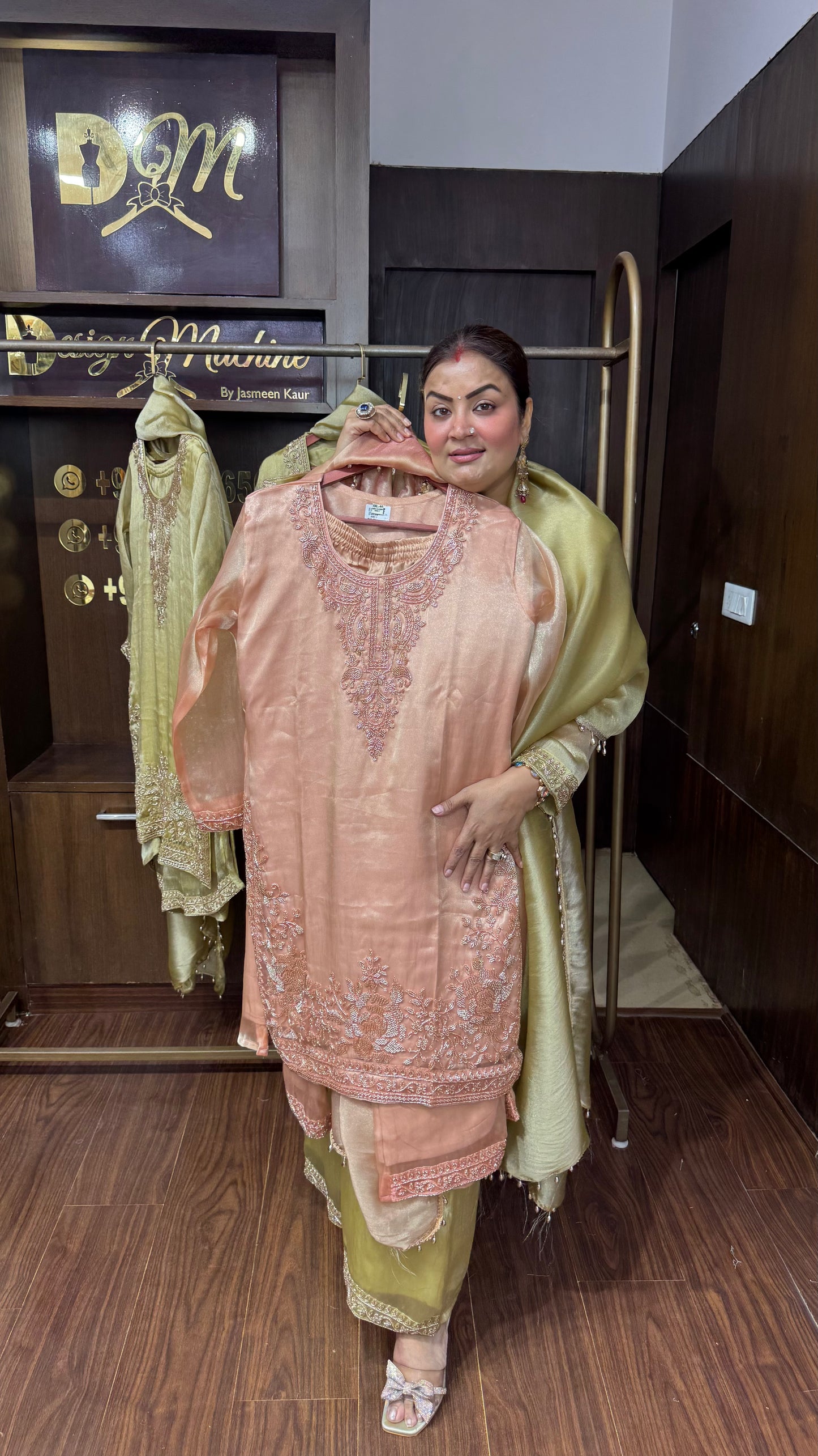 Zehra Ziraff Tissue Suit