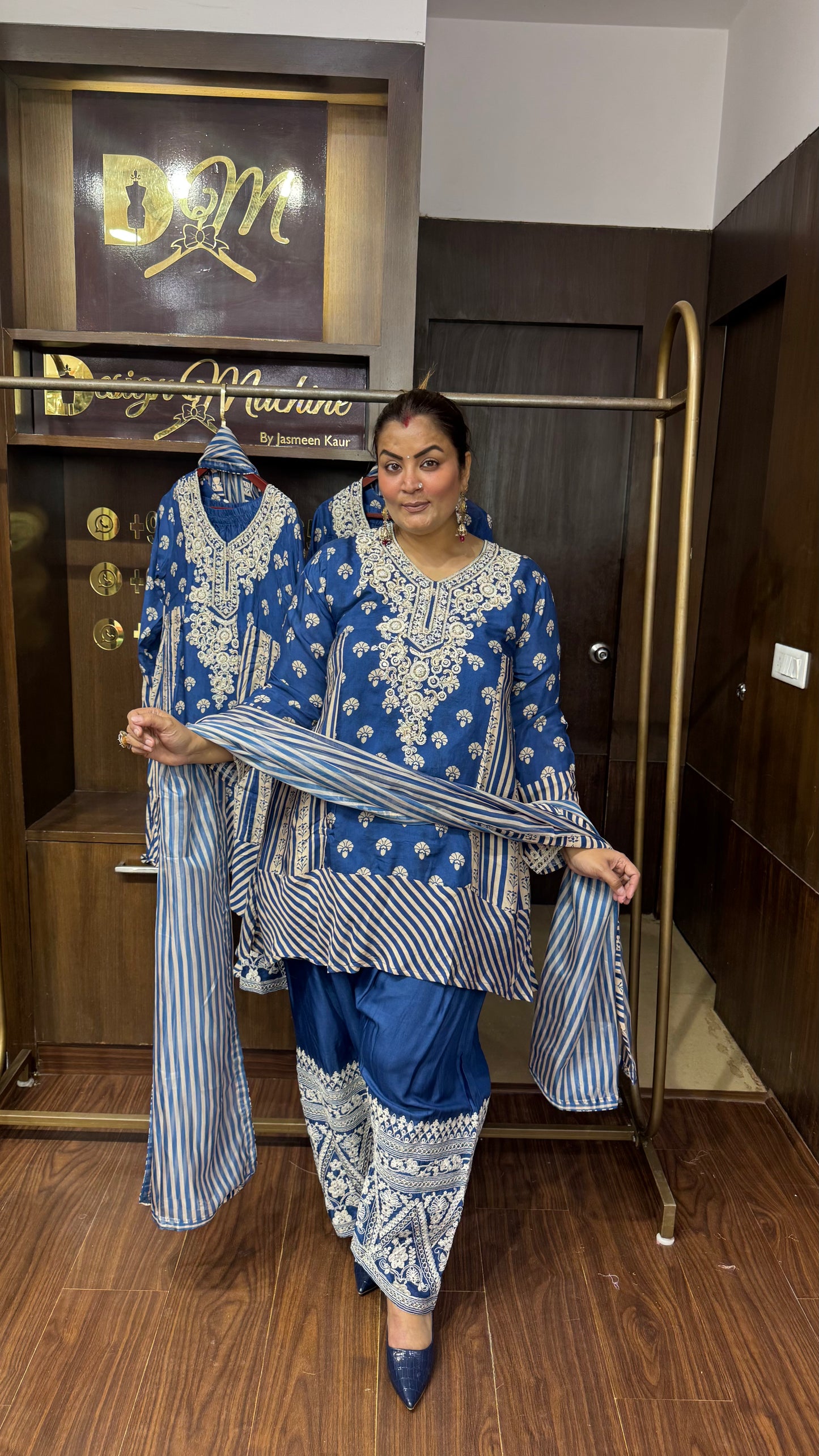 Mahira Pure Crepe Farshi Salwar Suit