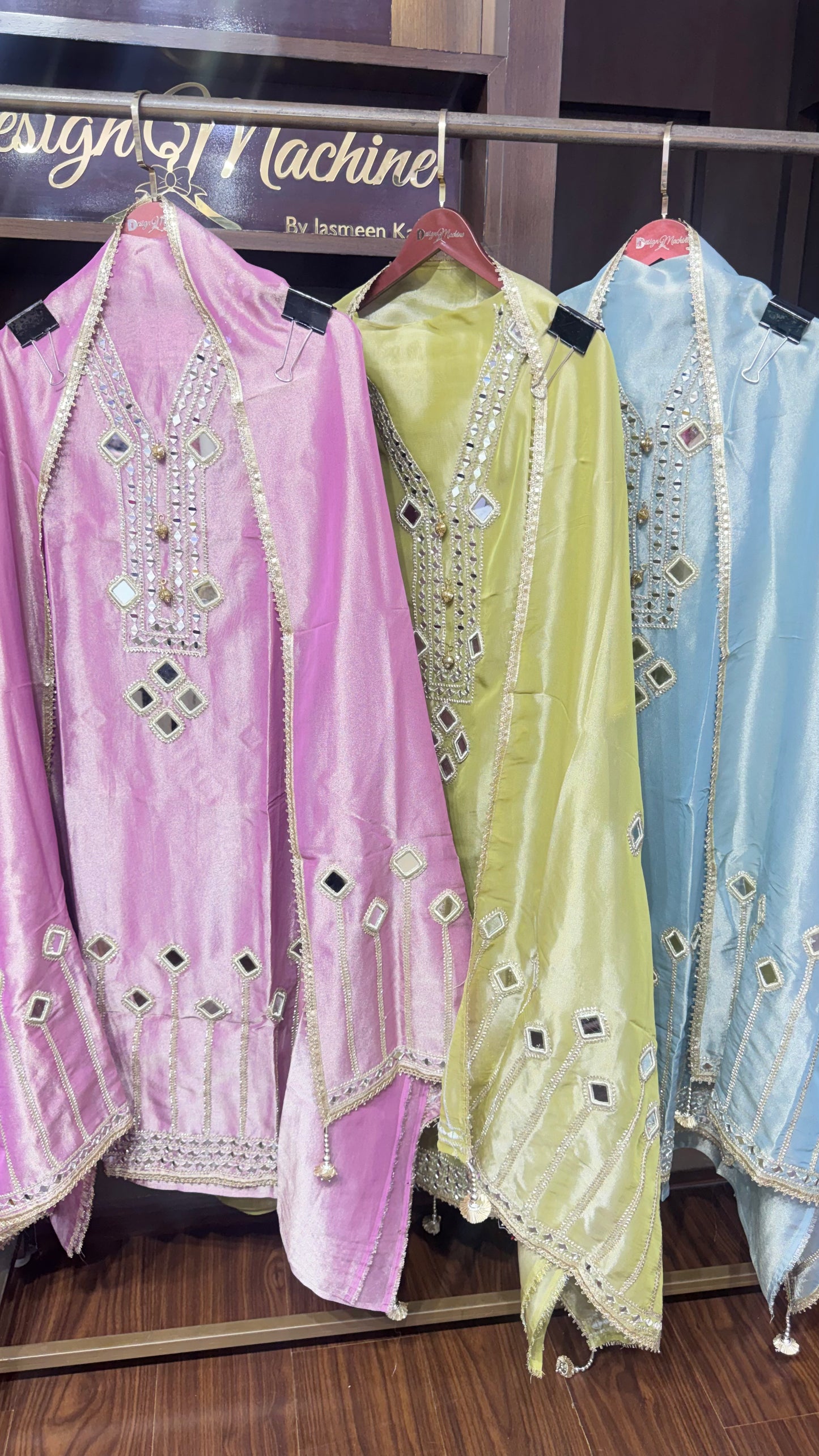 Gurlin (Glass Tissue Unstitched Suit)