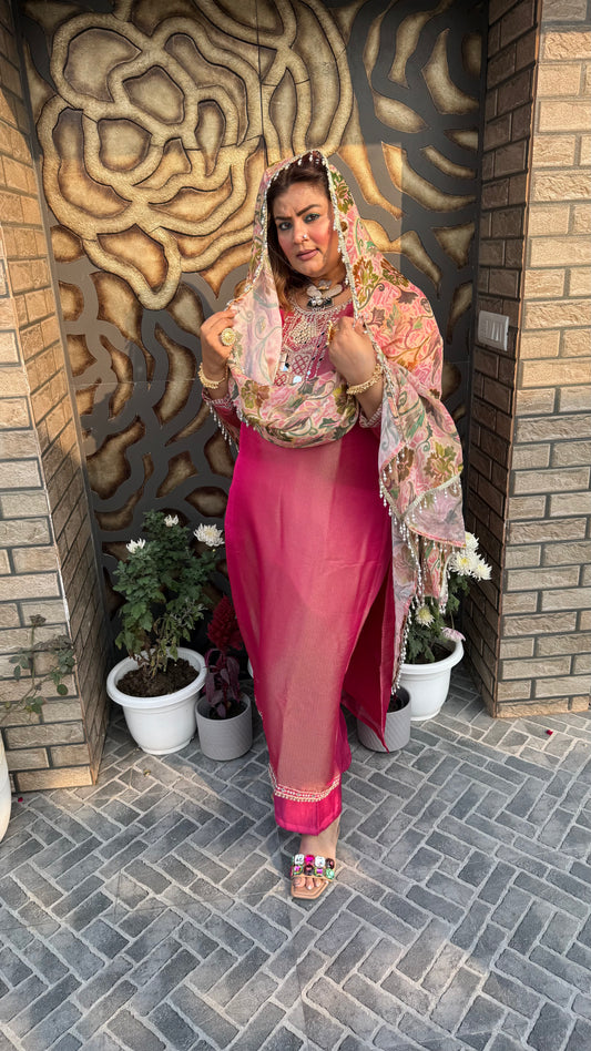 Zoya (Stitch Suit)