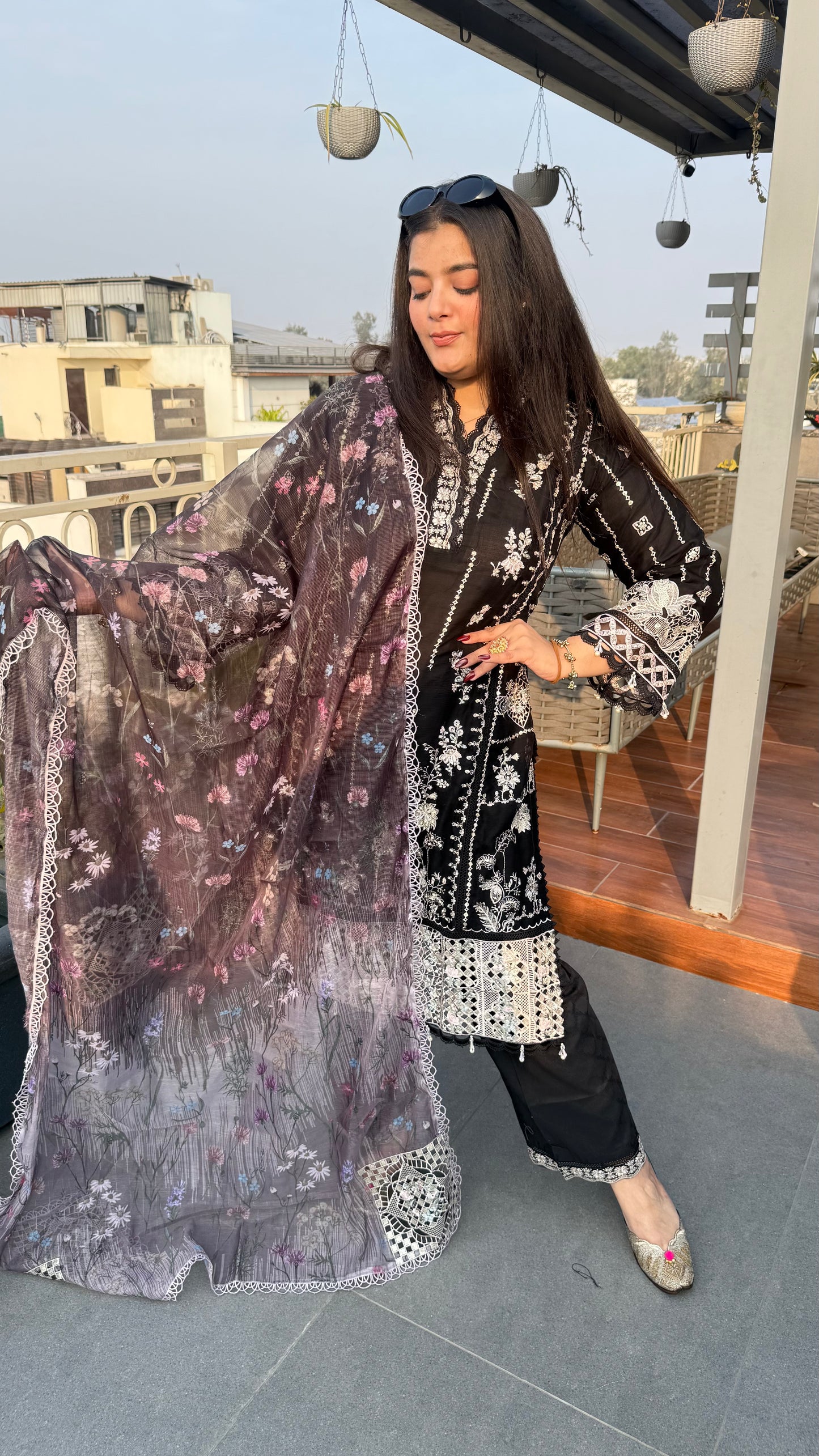 Elara (Pakistani Suit)