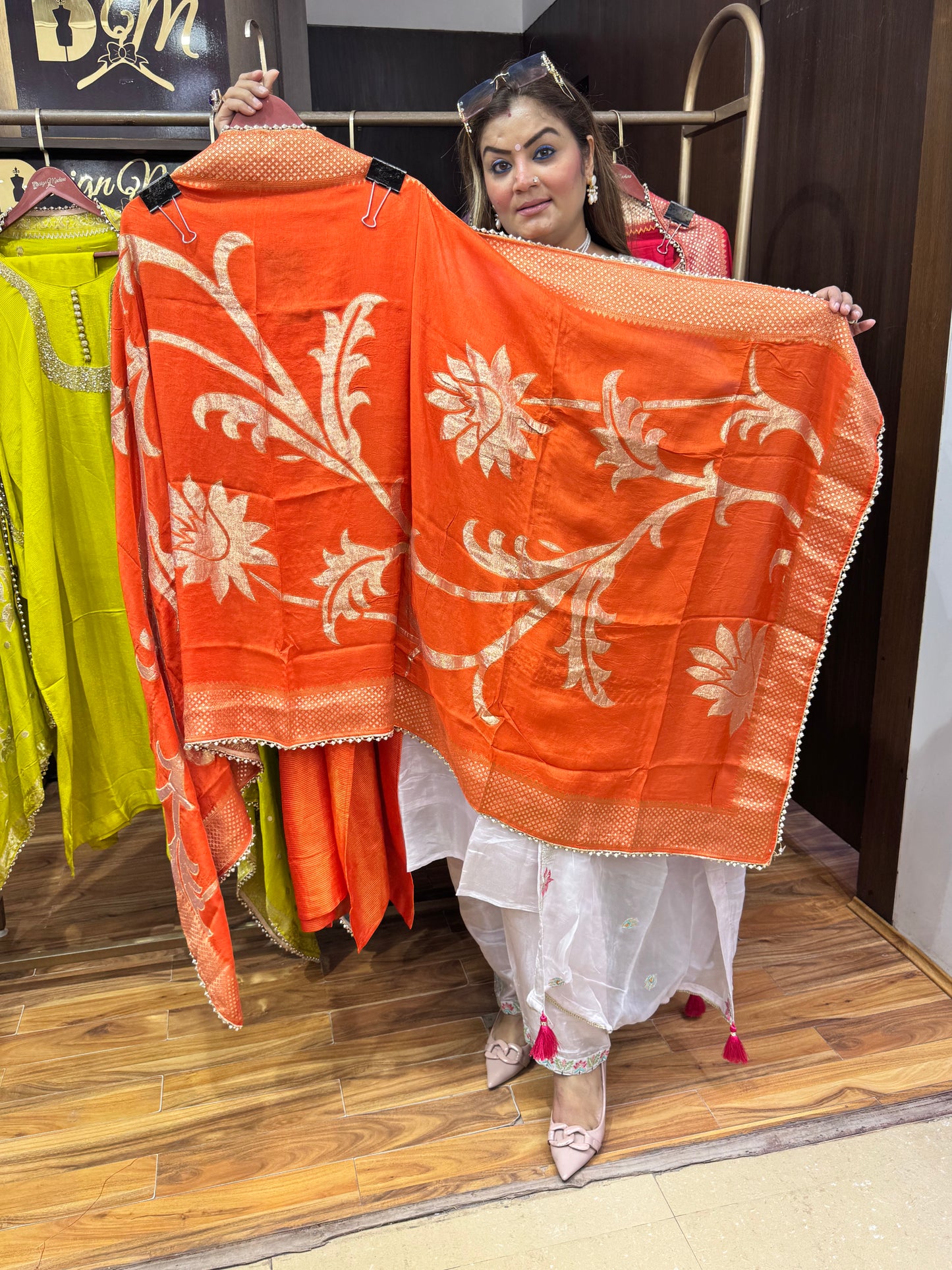 Modish Drape