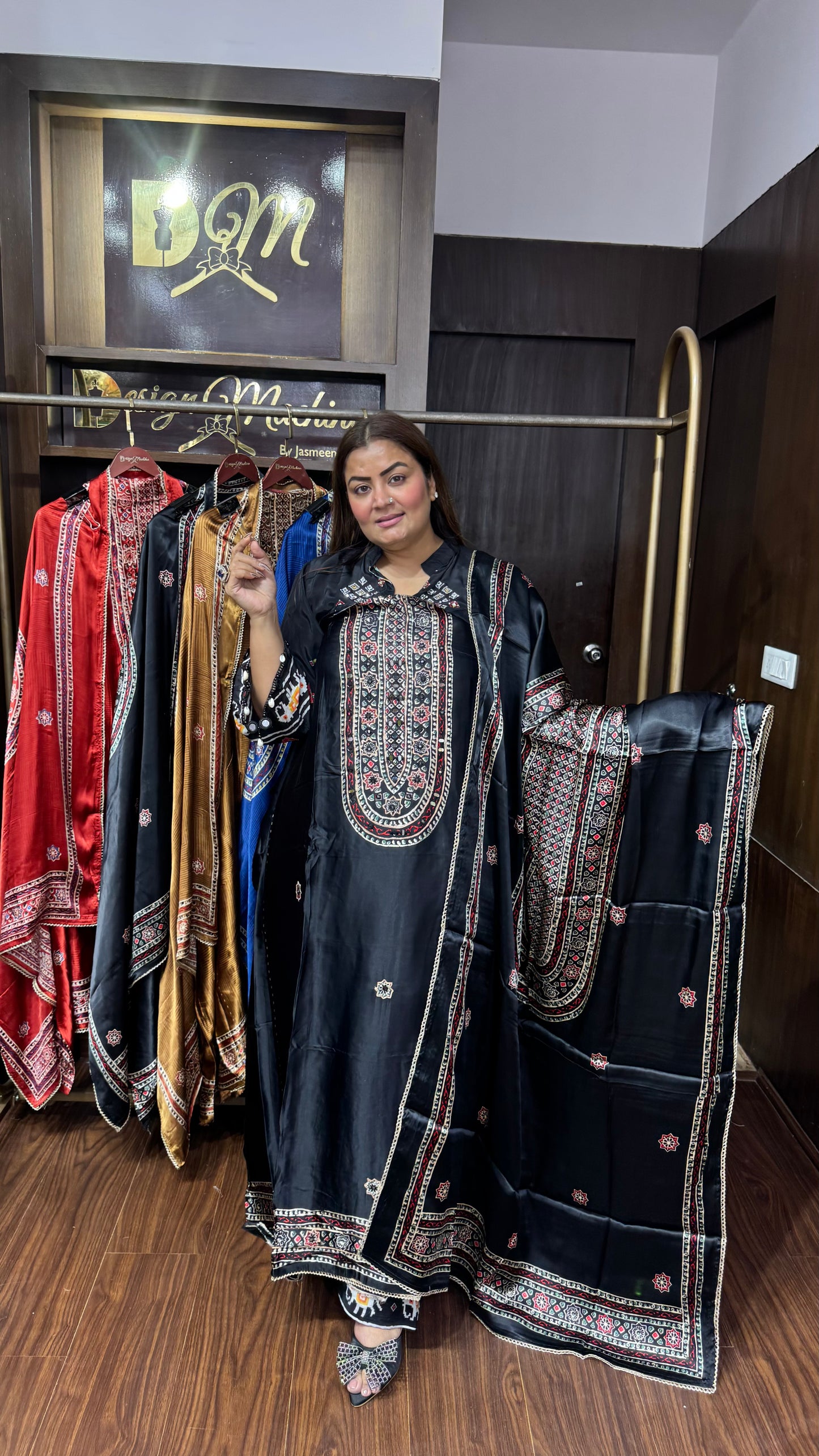 Ayesha (Gajji Silk Unstitch Suit)