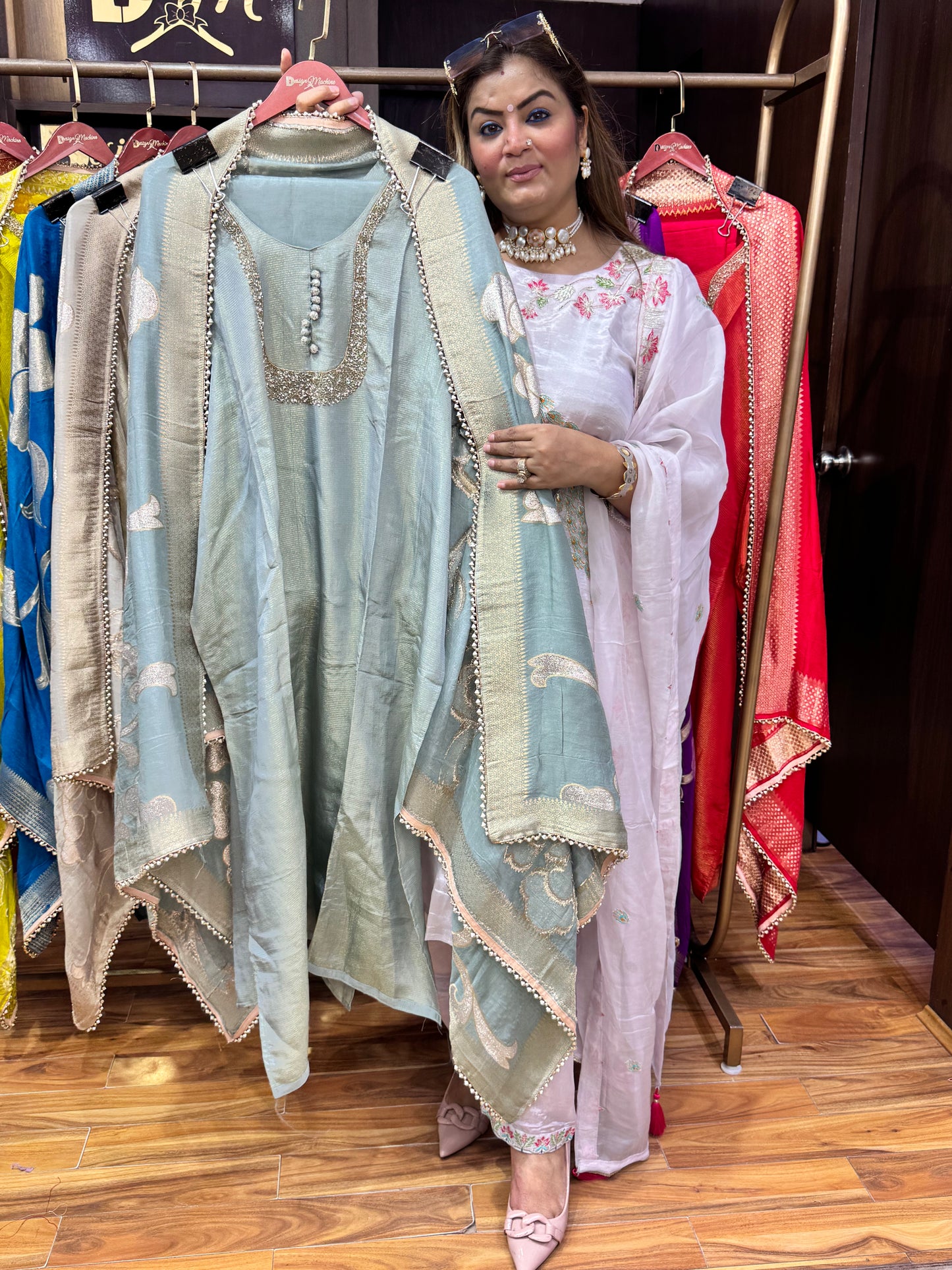 Modish Drape