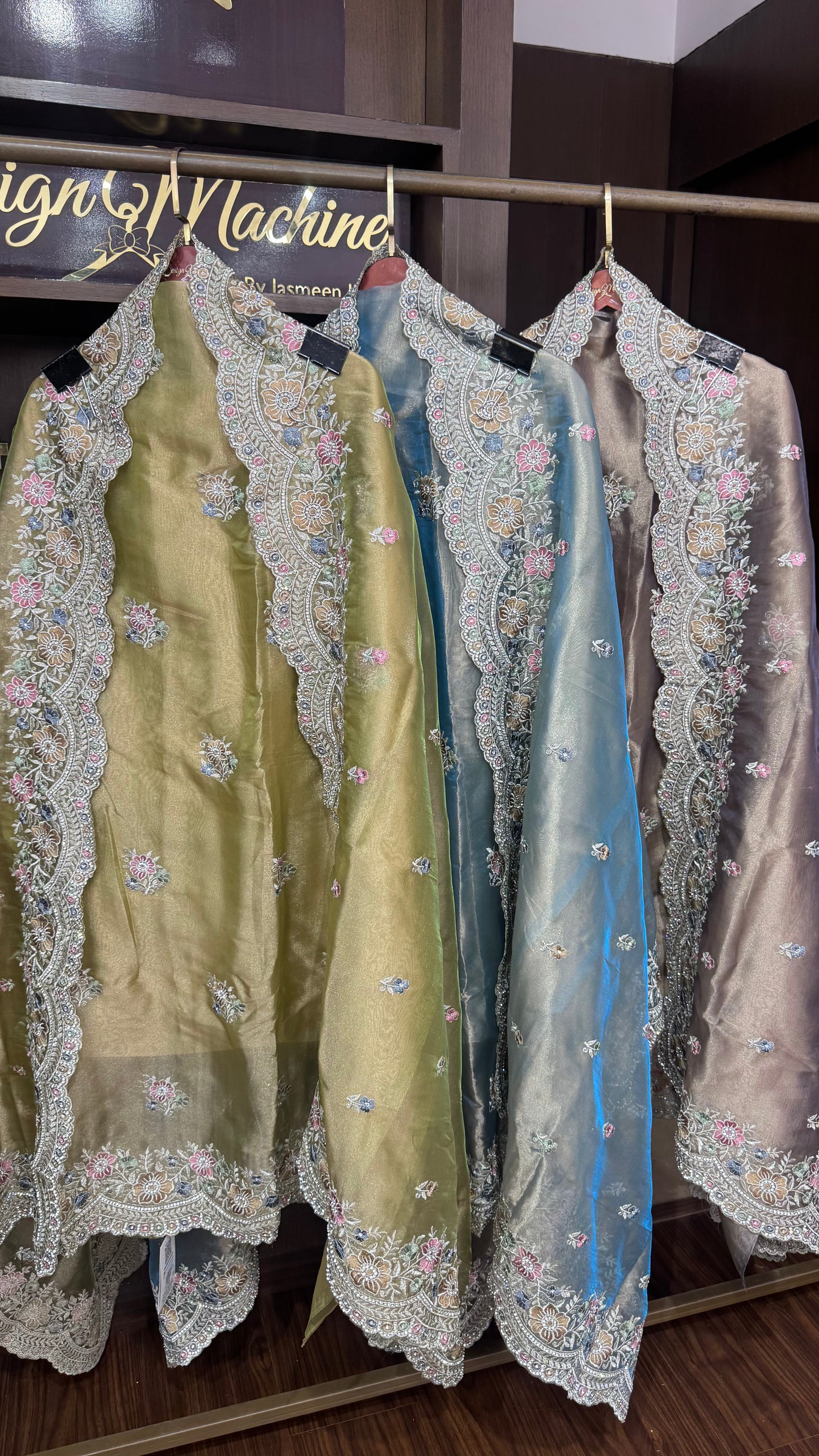 Samyra (Glass Tissue Unstitch Suit)