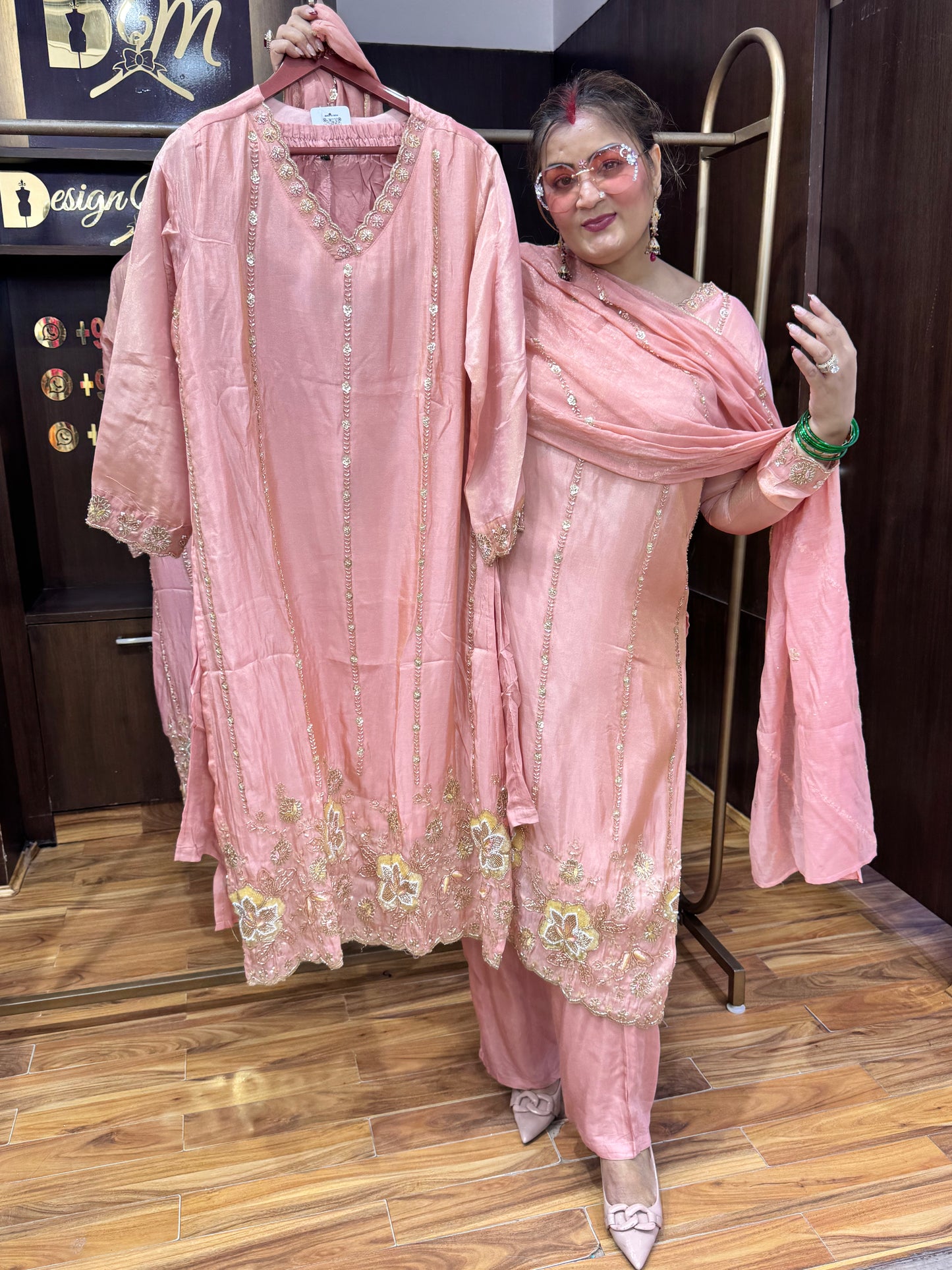 Riwaayat suits
