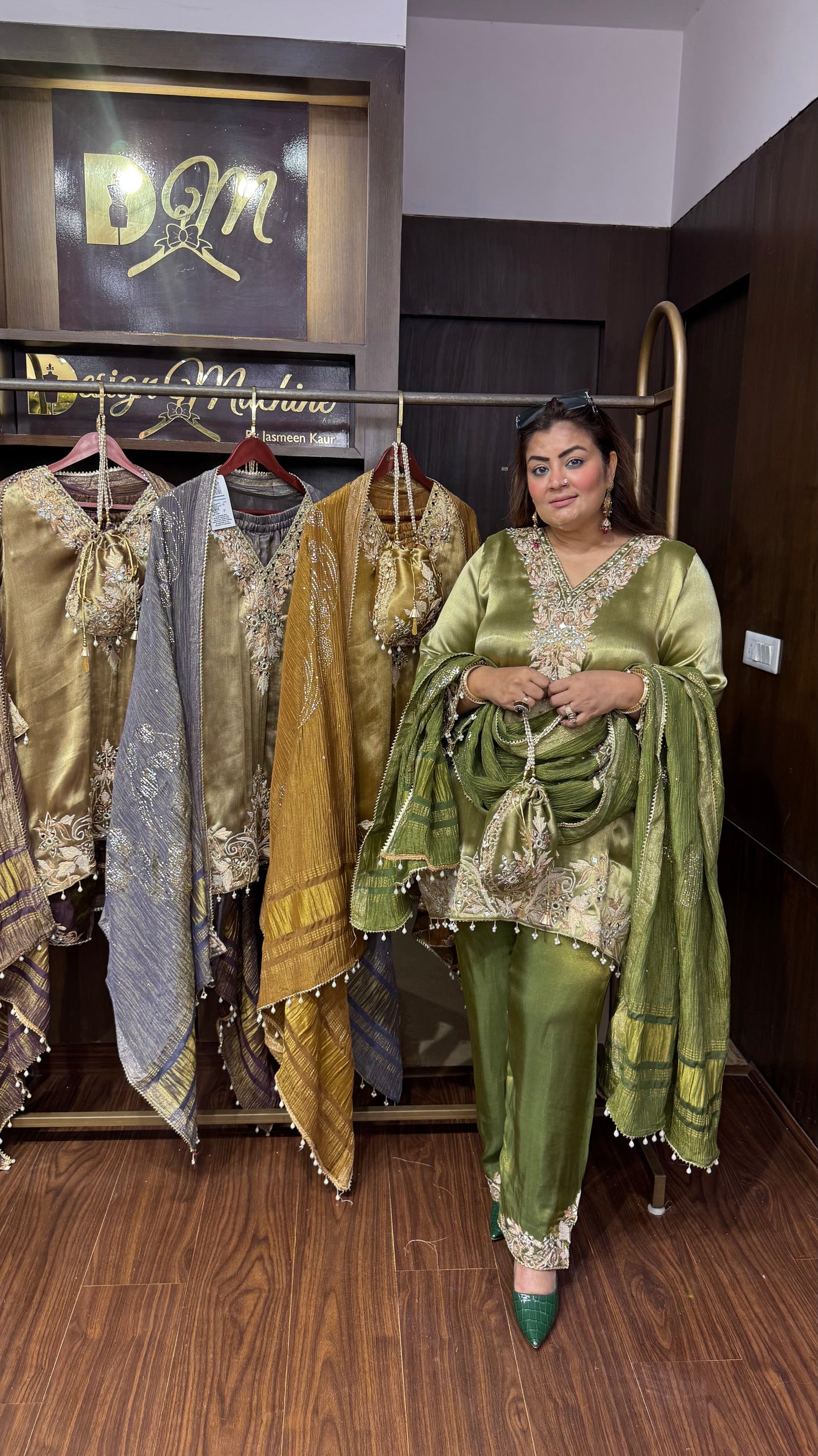 Richani (Glass Tissue Suit)