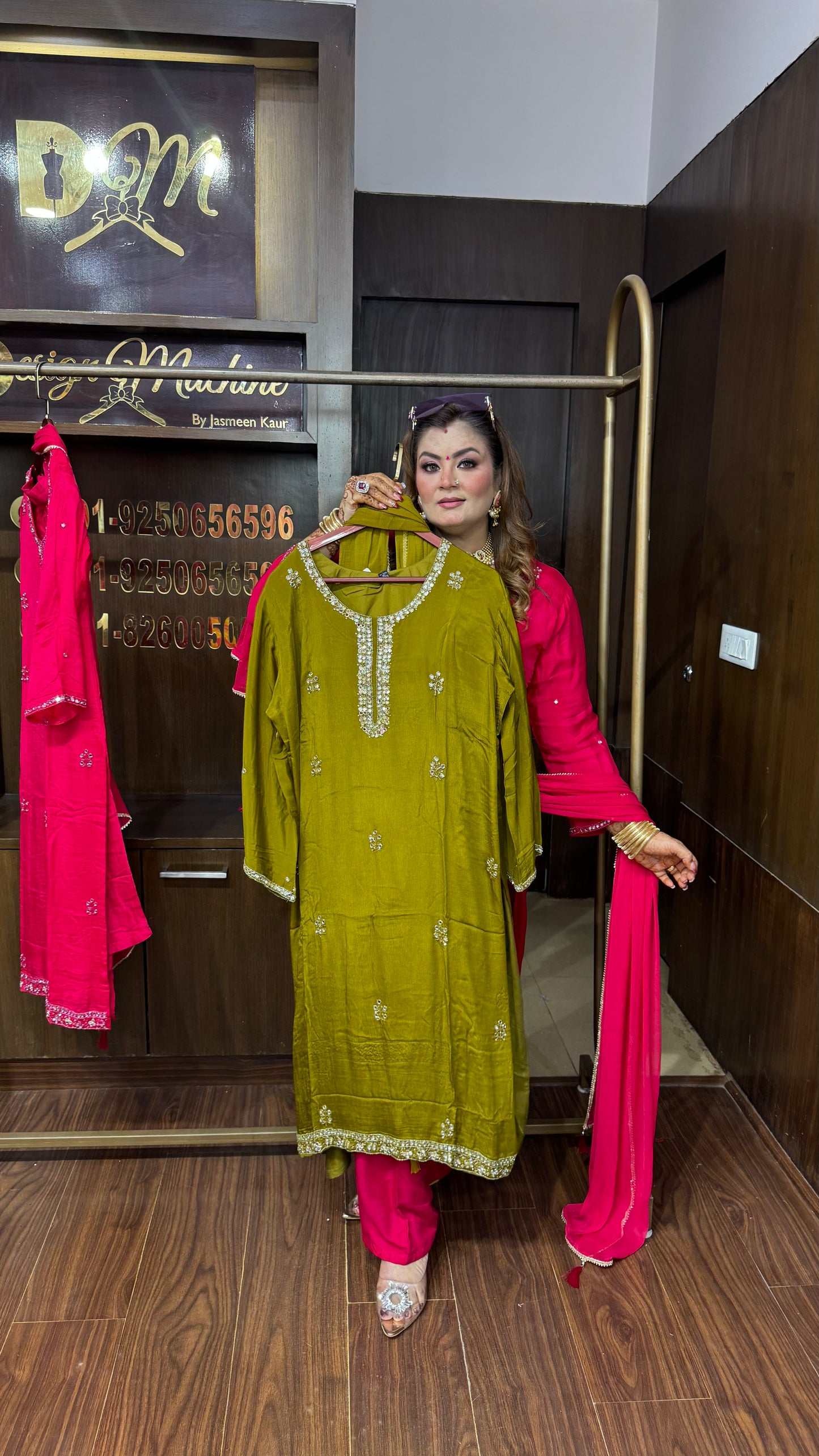 Shrina (Pure Chinnon Crepe Suit)
