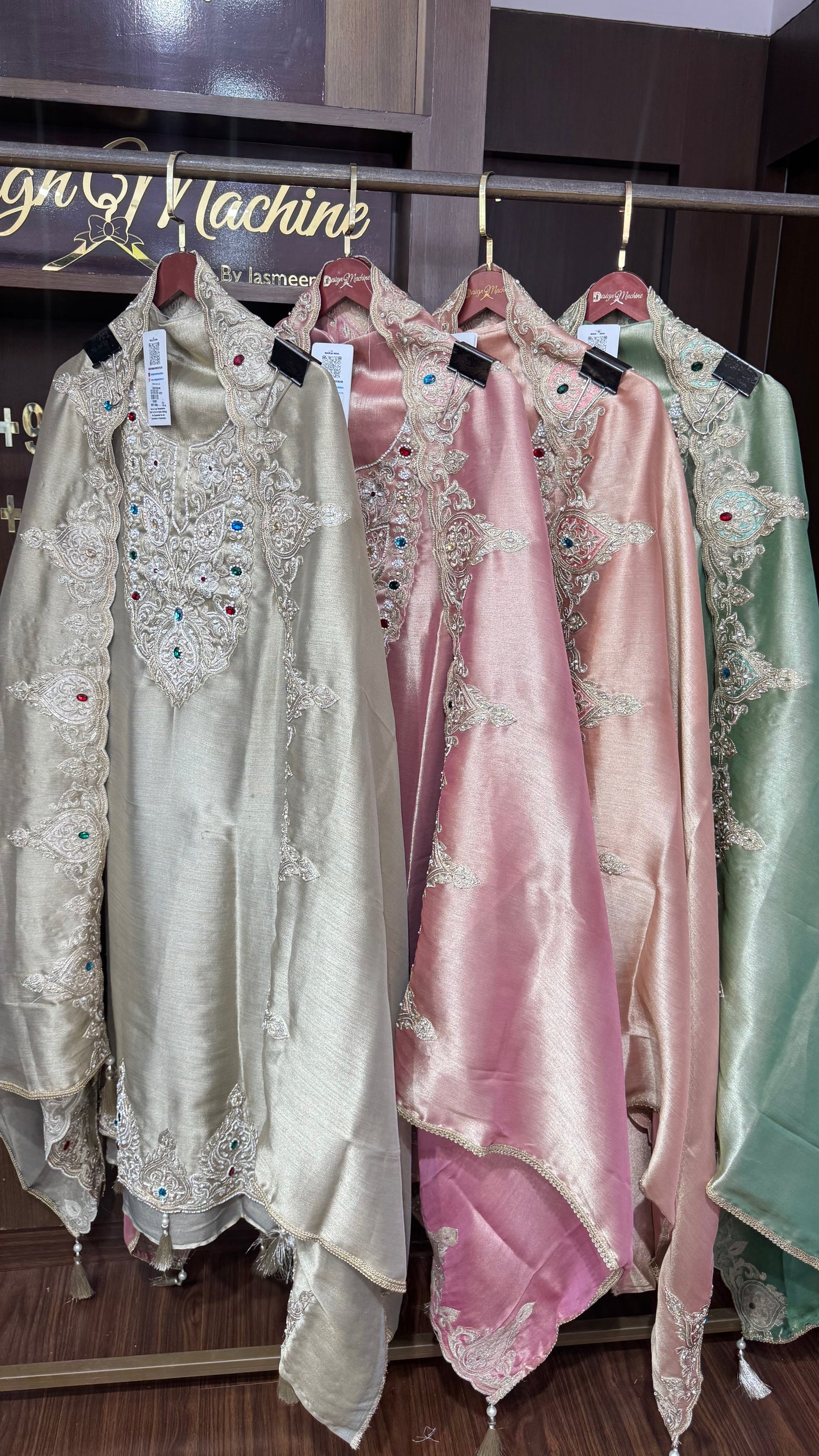 Anam (Ziraf Tissue Unstitch Suit)