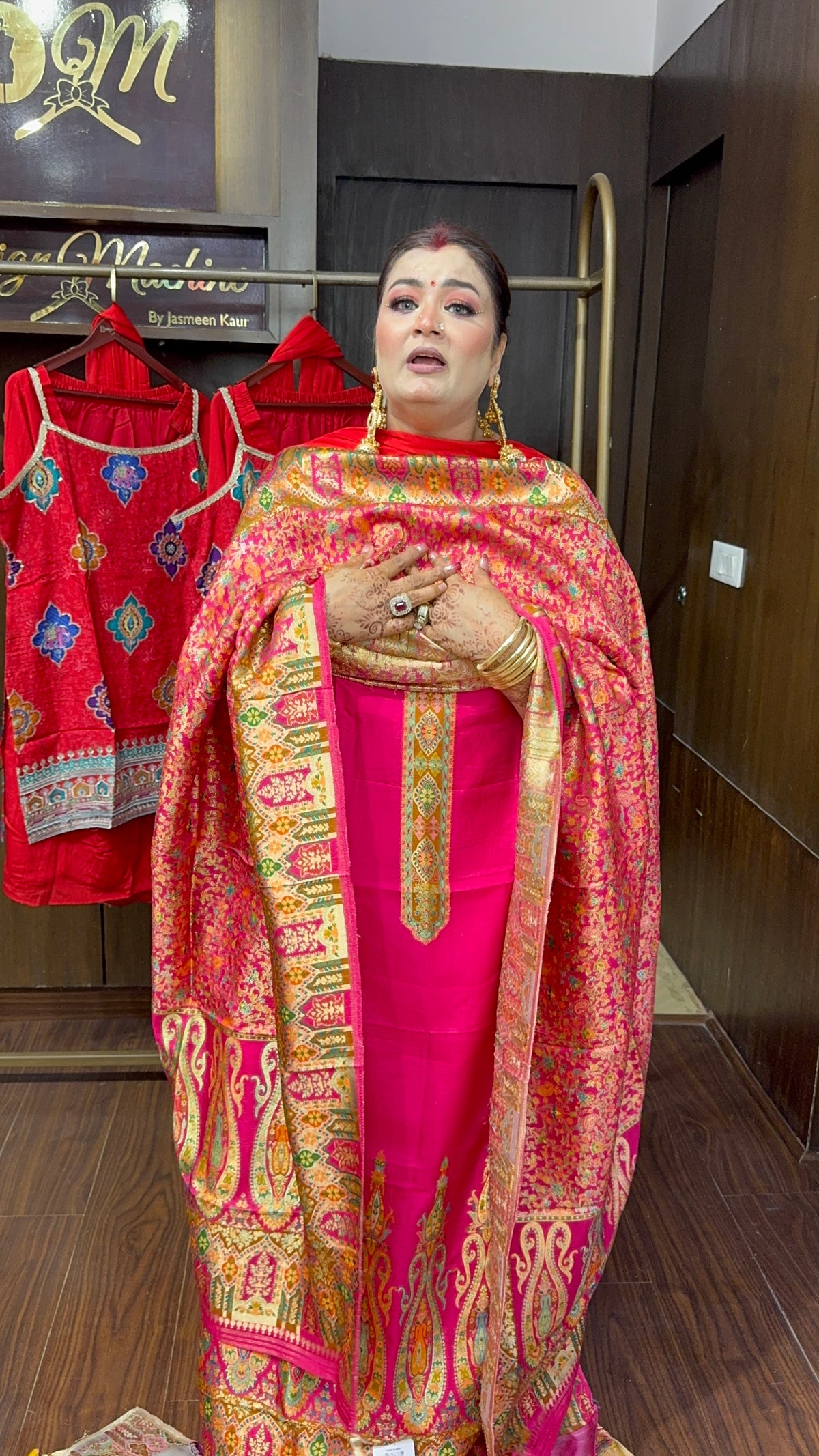 Ridhi (Pure Silk Unstitch Suit)