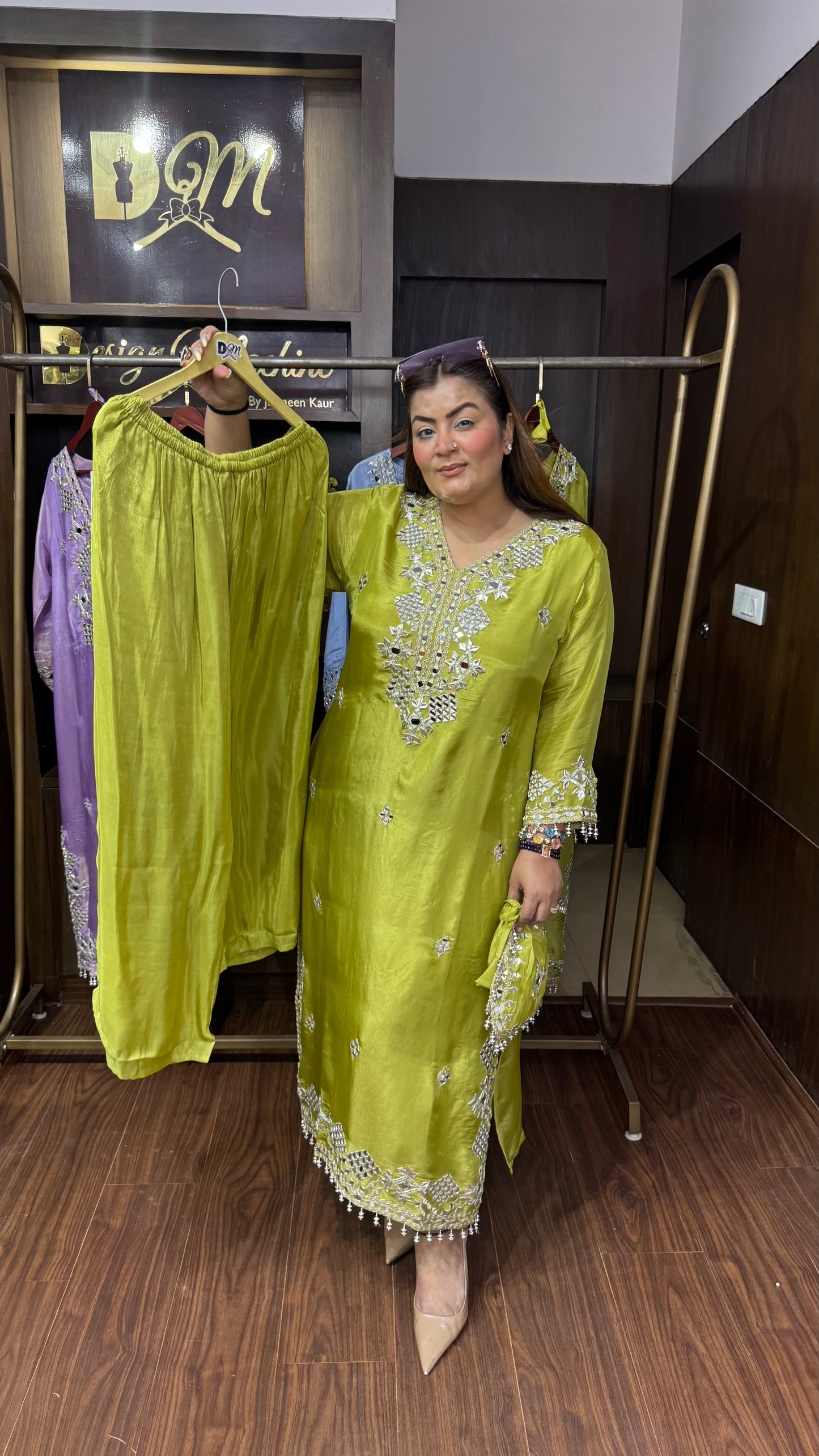 Zehra Glass Tissue Phiran Set