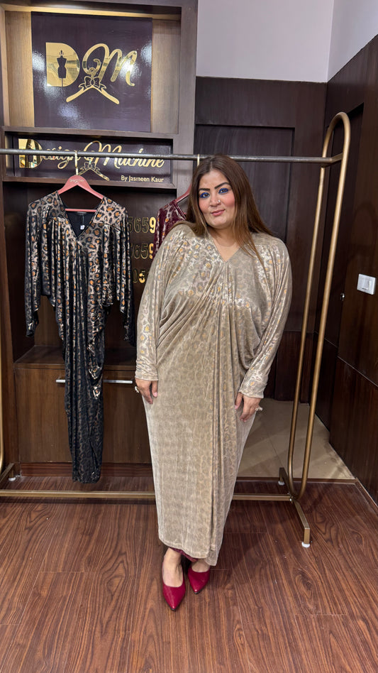Zinara (Magic Dress)