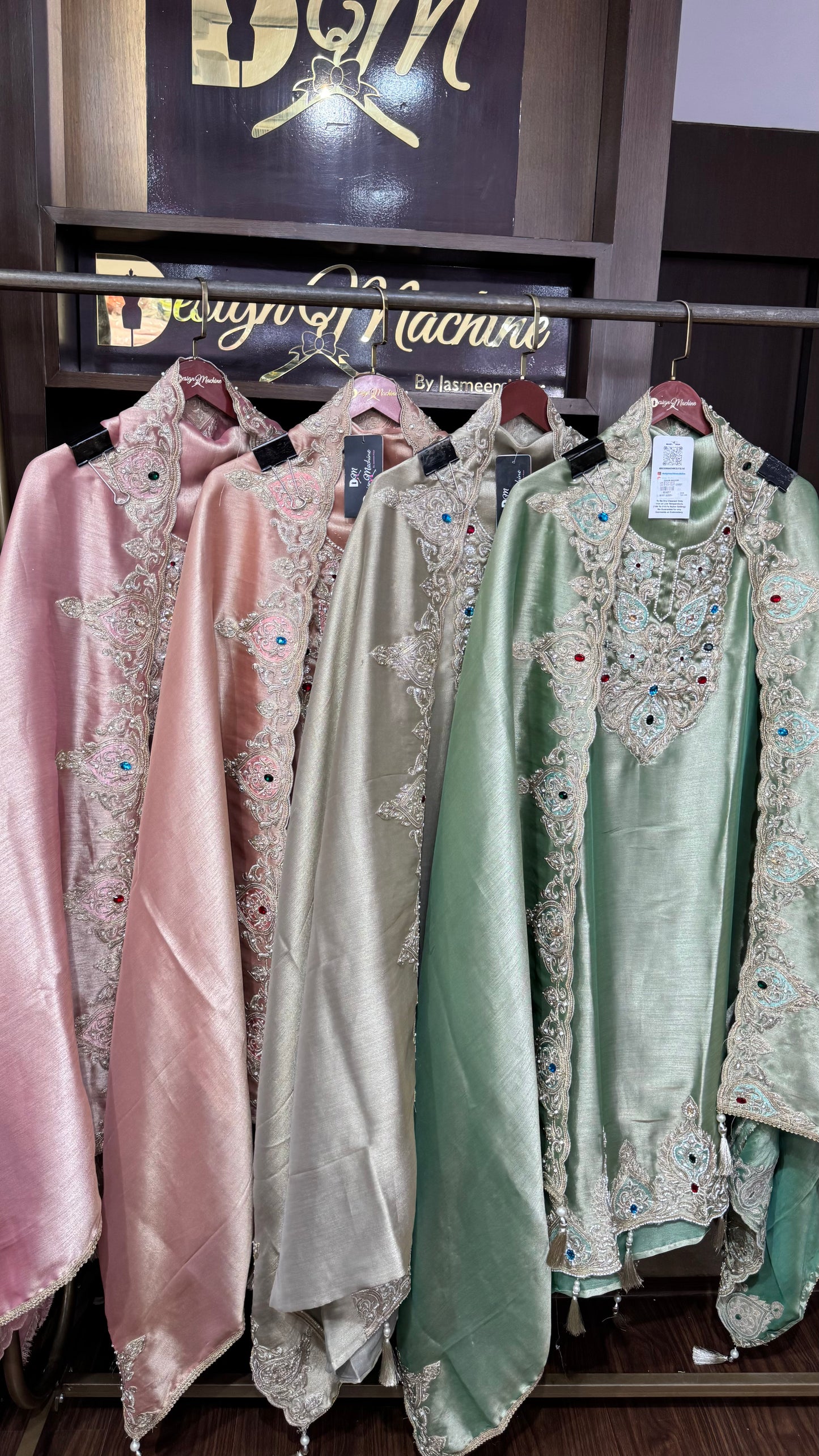 Nyrina (Ziraf Tissue Unstitch Suit)