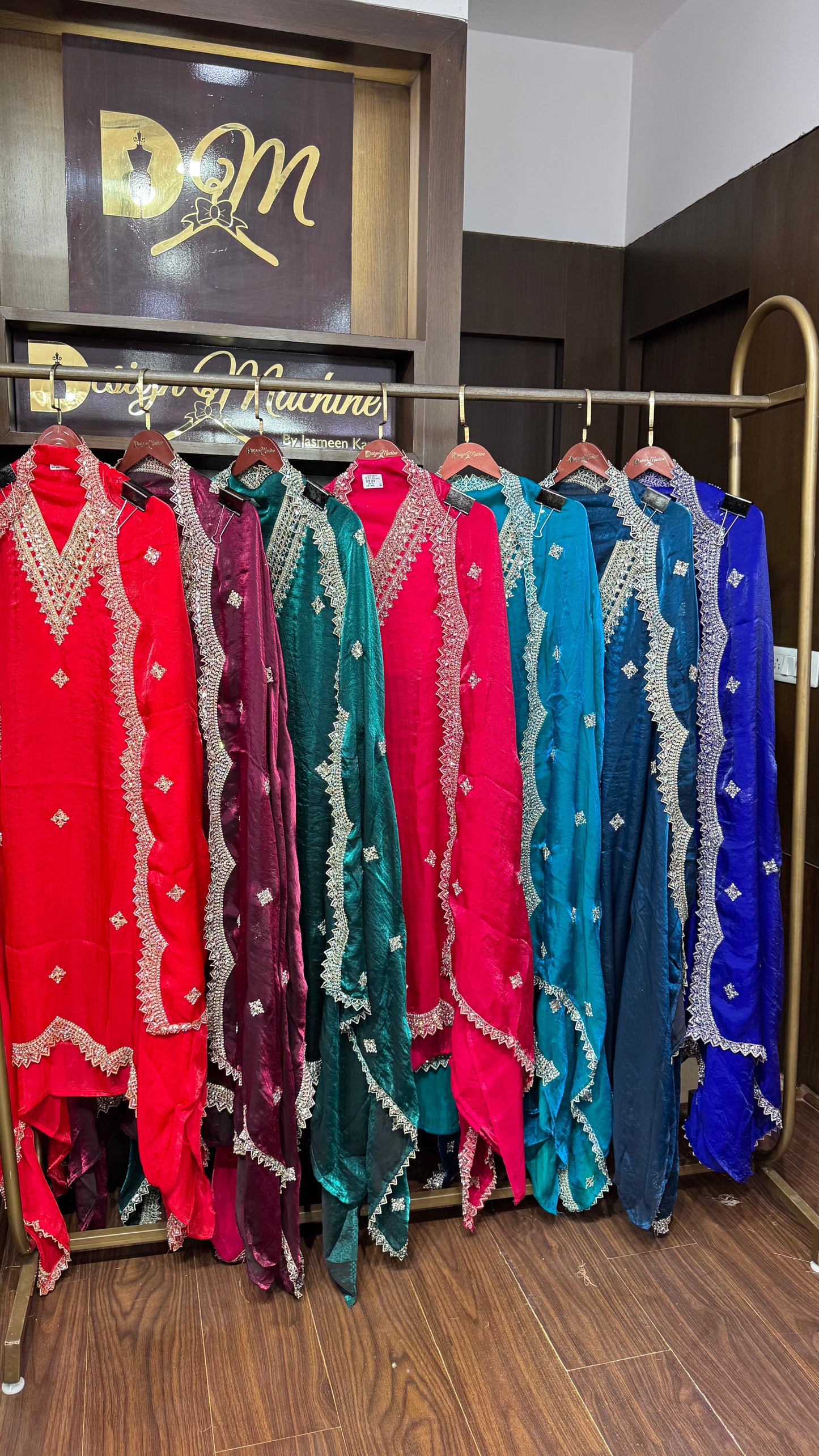 Ridima (Unstitched Suit)