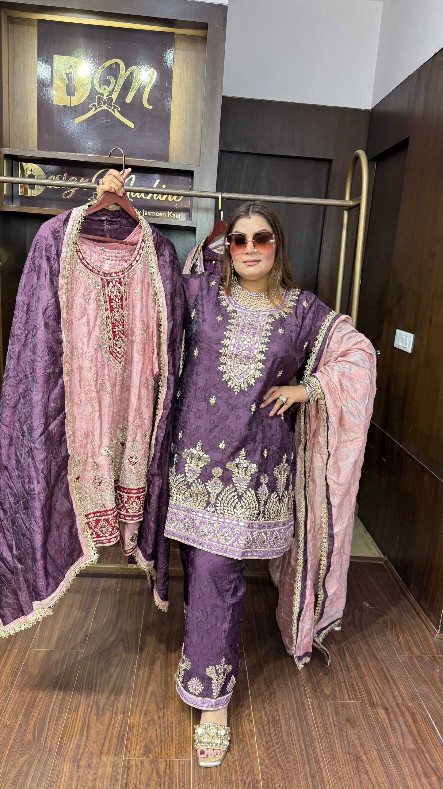 Ishita (Jacquard Silk Suit)