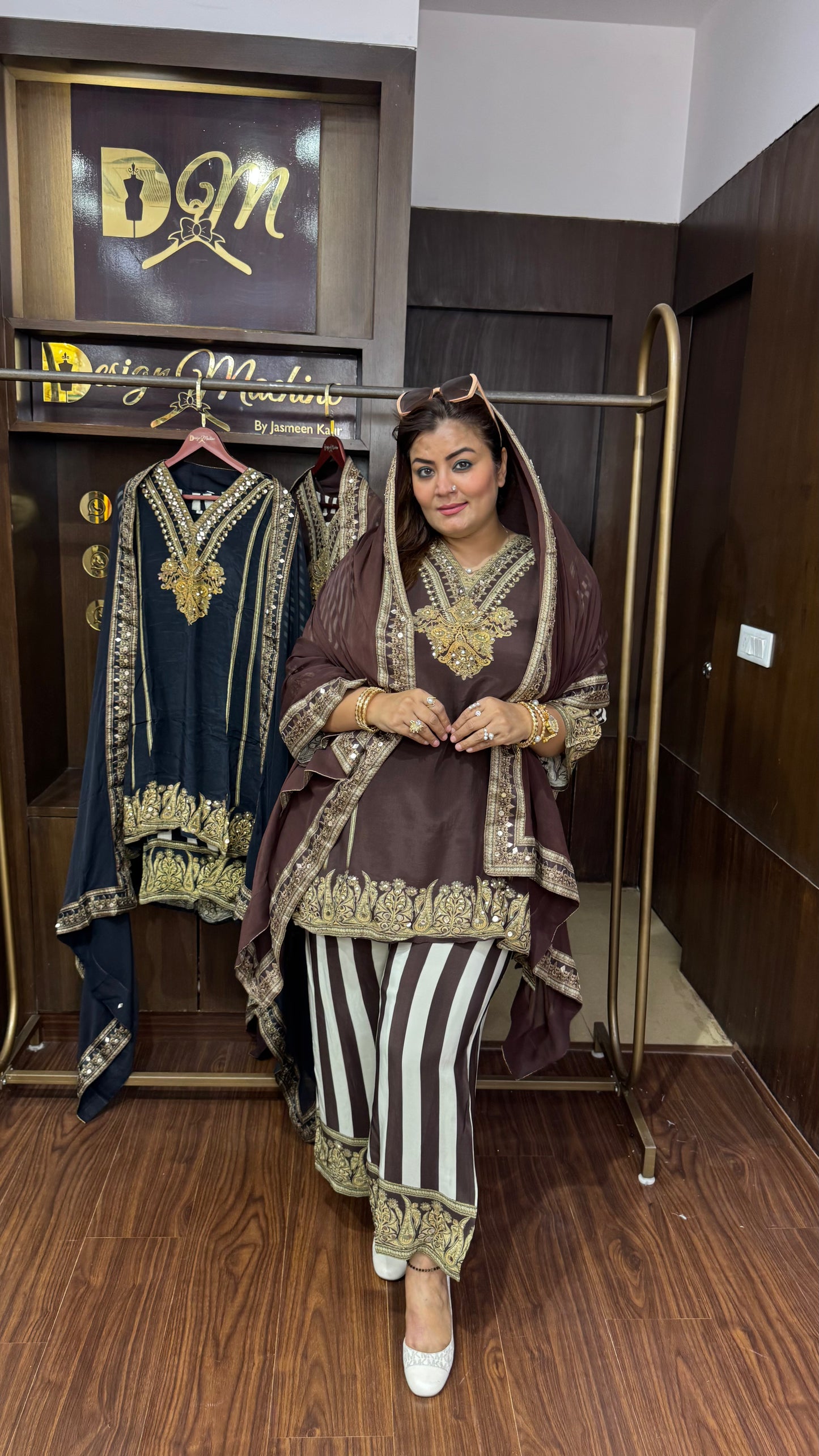 Vellora (Pakistani Suit)
