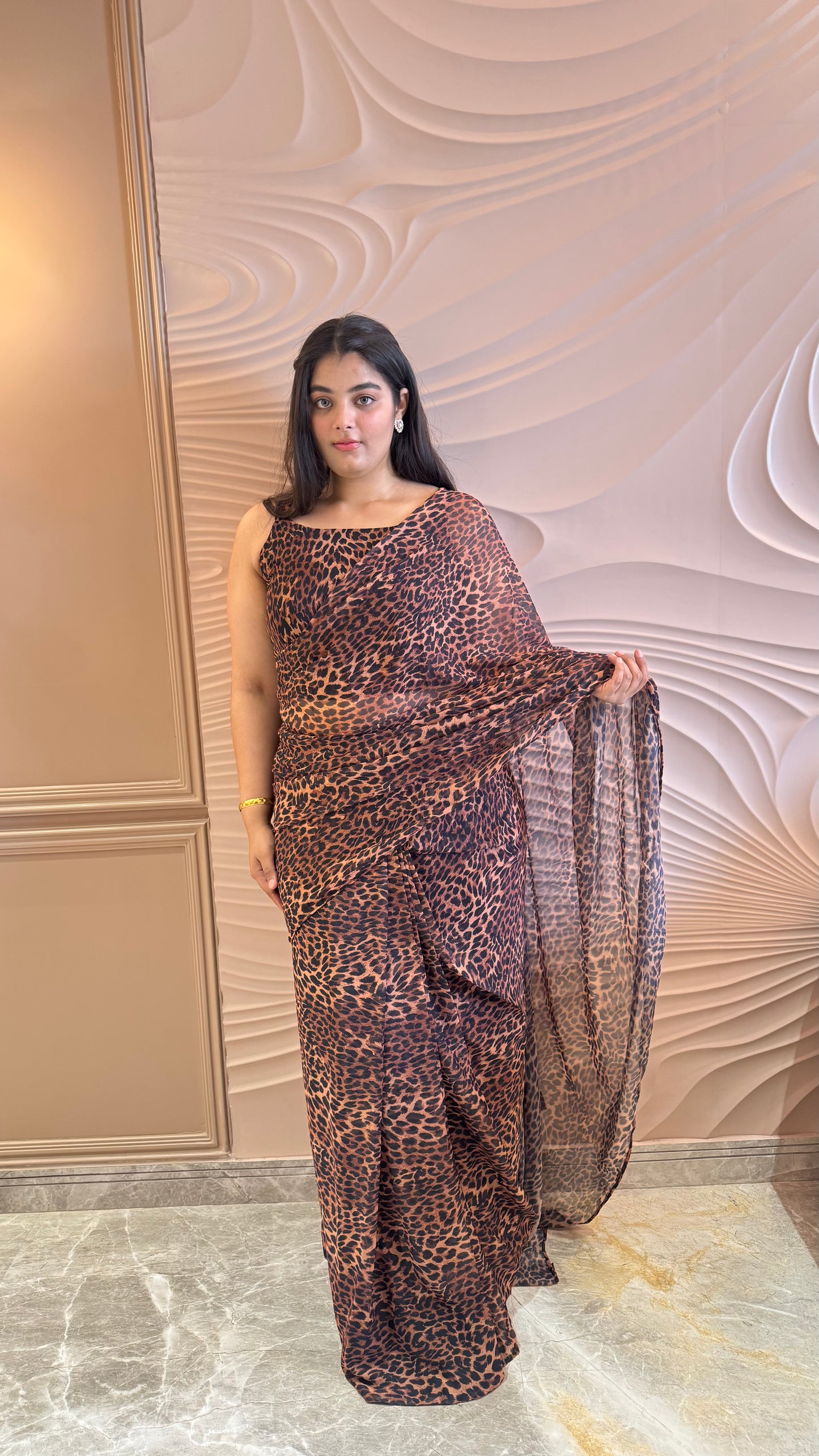 Ryvella (Georgette Saree)