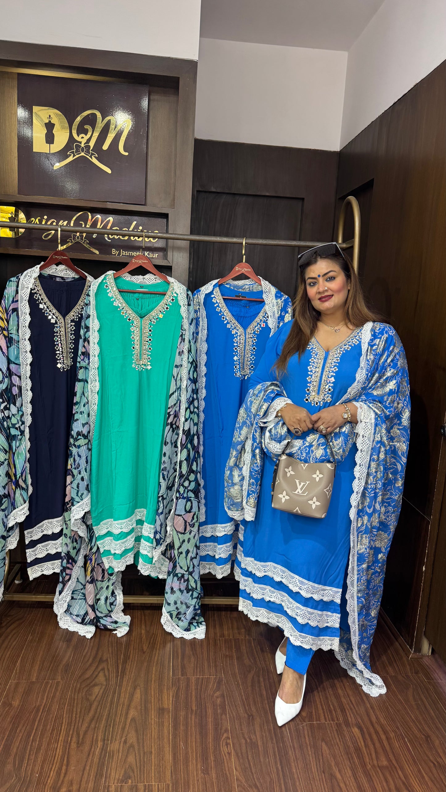 Aurenza (Pure Crepe Suit)