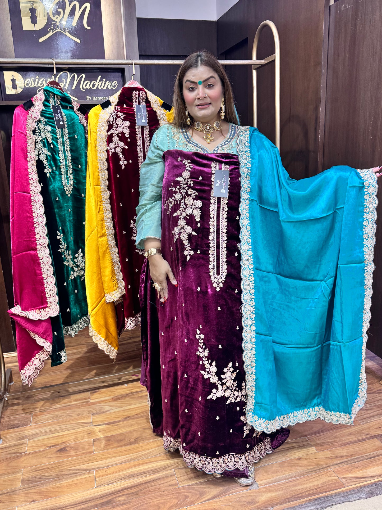 Gulbahaar Velvet (Unstitch Suit)