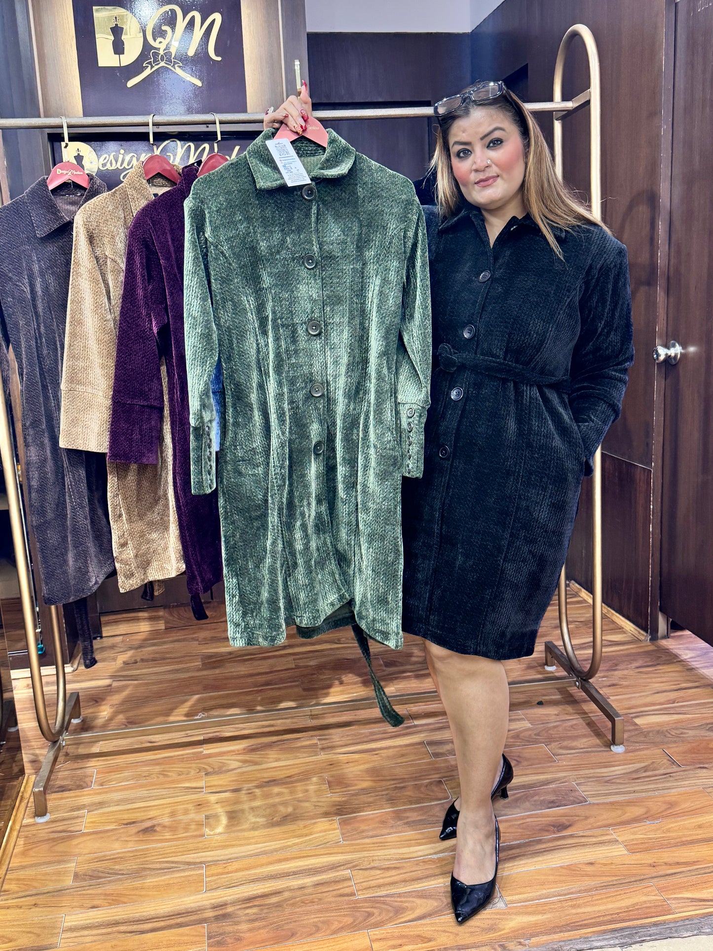 Pearl Drop Velvet (Dress)