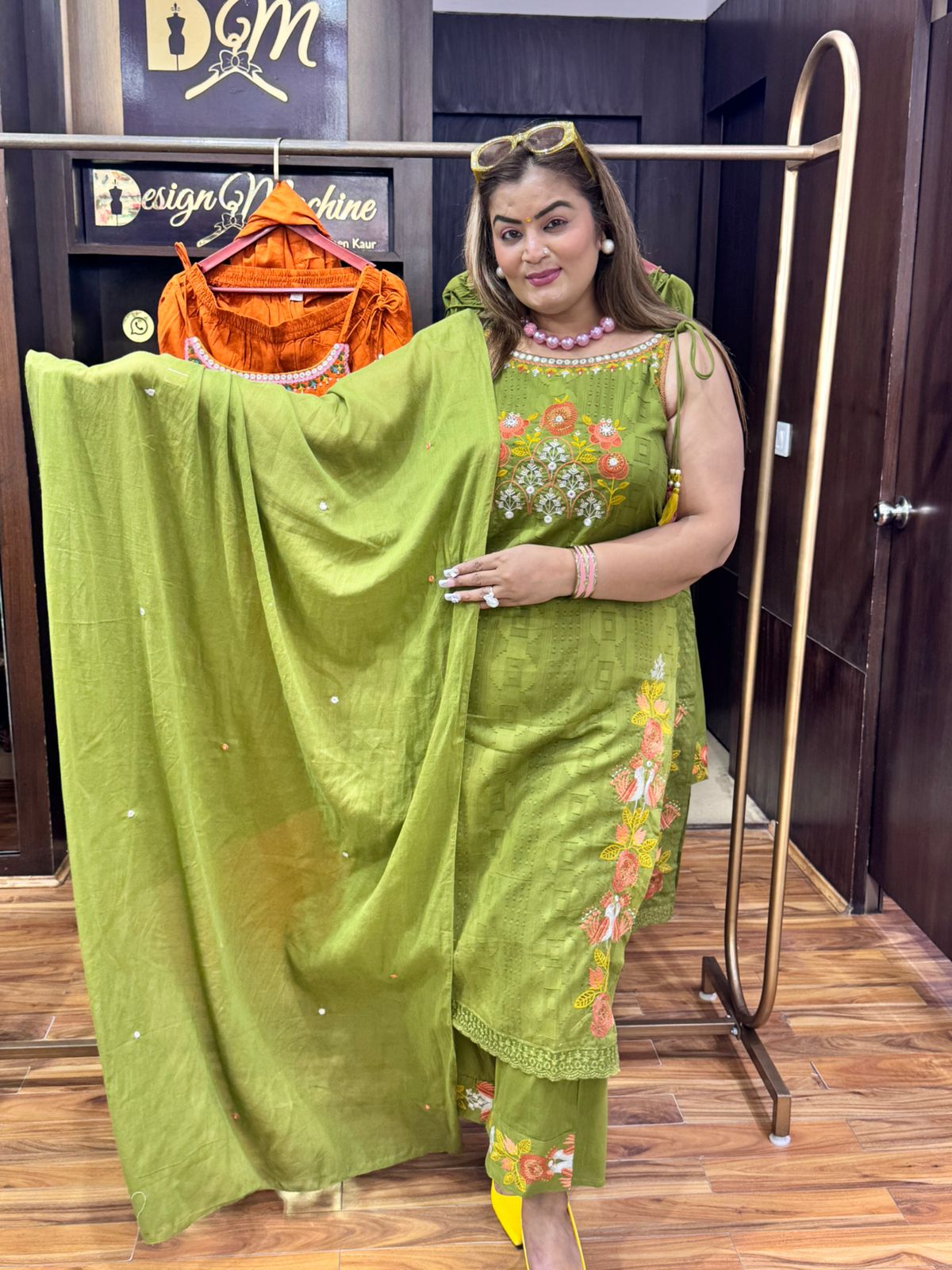 sleeveless cotton suit