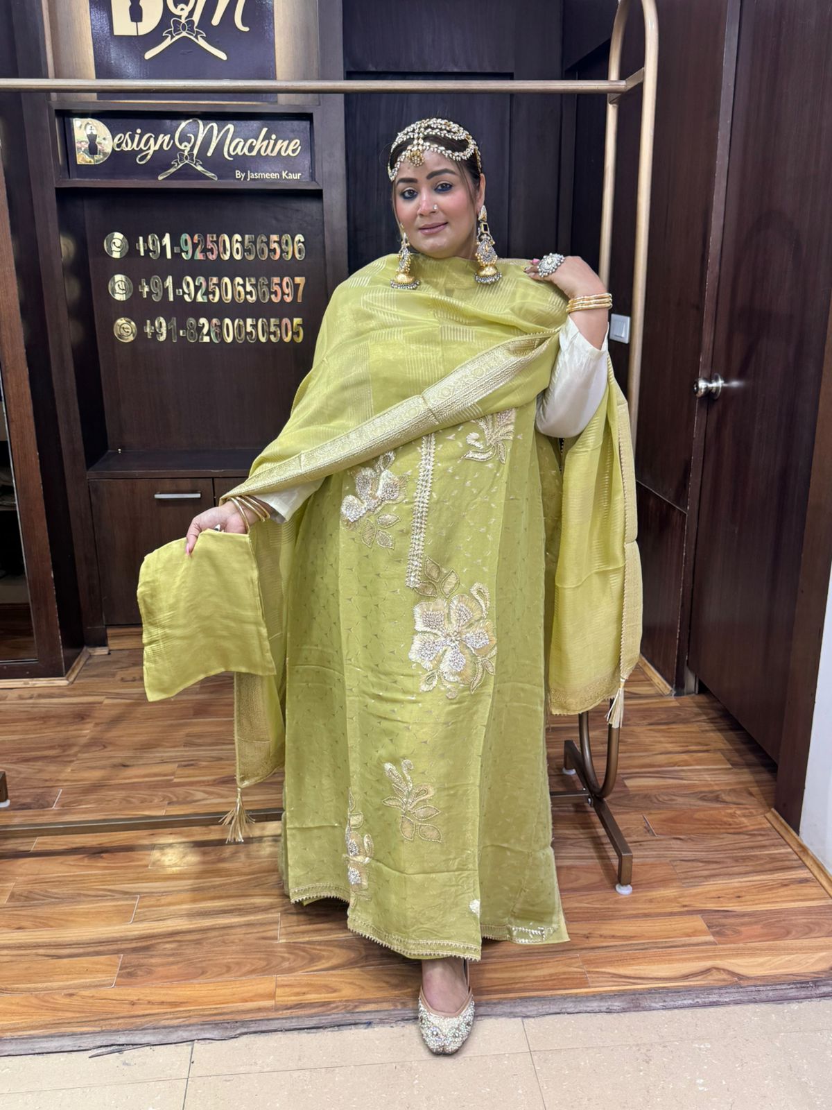 glass tissue unstitch suit