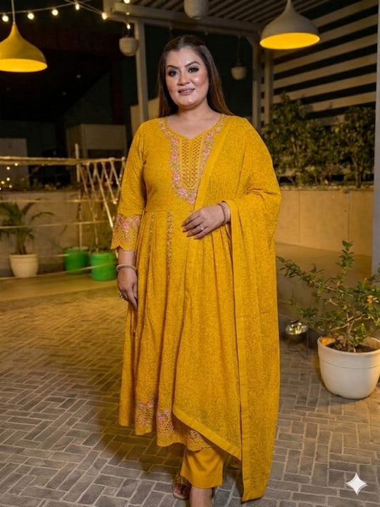 Elegant Bandhani Print Anarkali Suit Set With Embroidered Neckline (Georgette)
