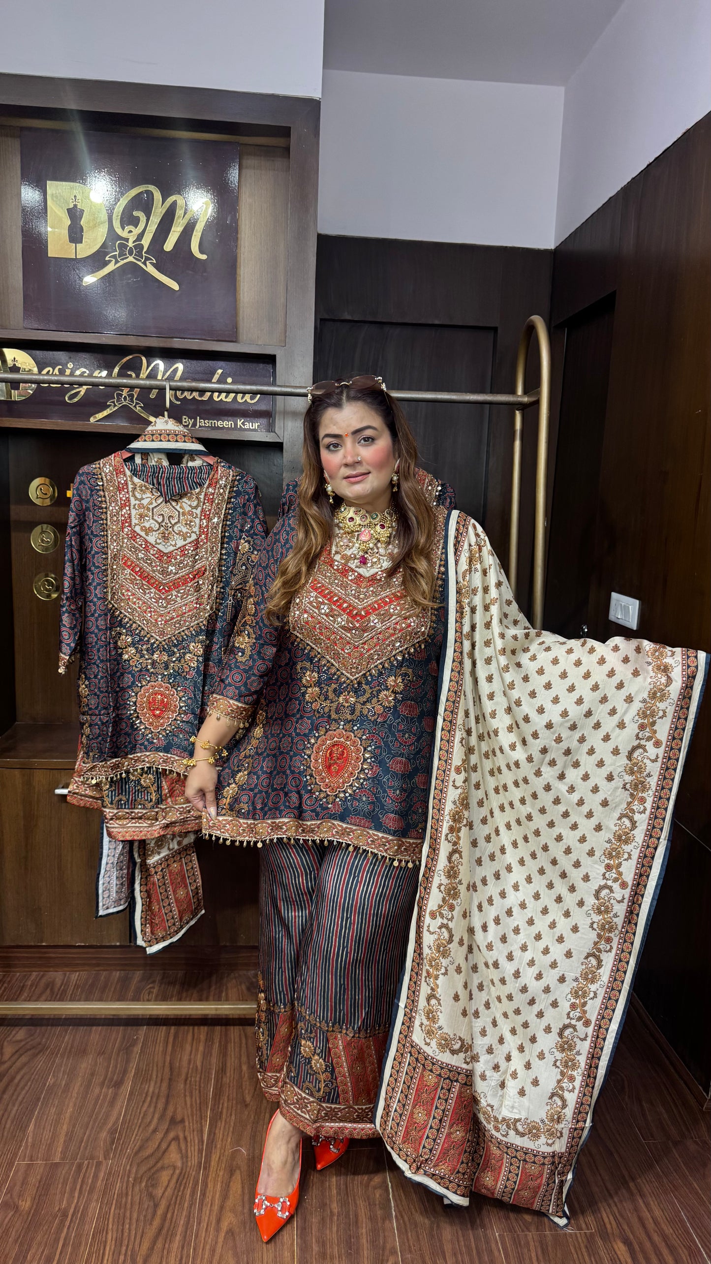 Hridya (Pure Crepe Suit)