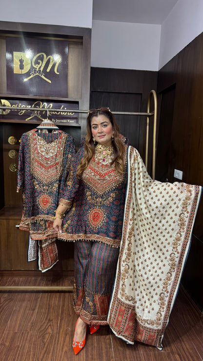 Hridya (Pure Crepe Suit)