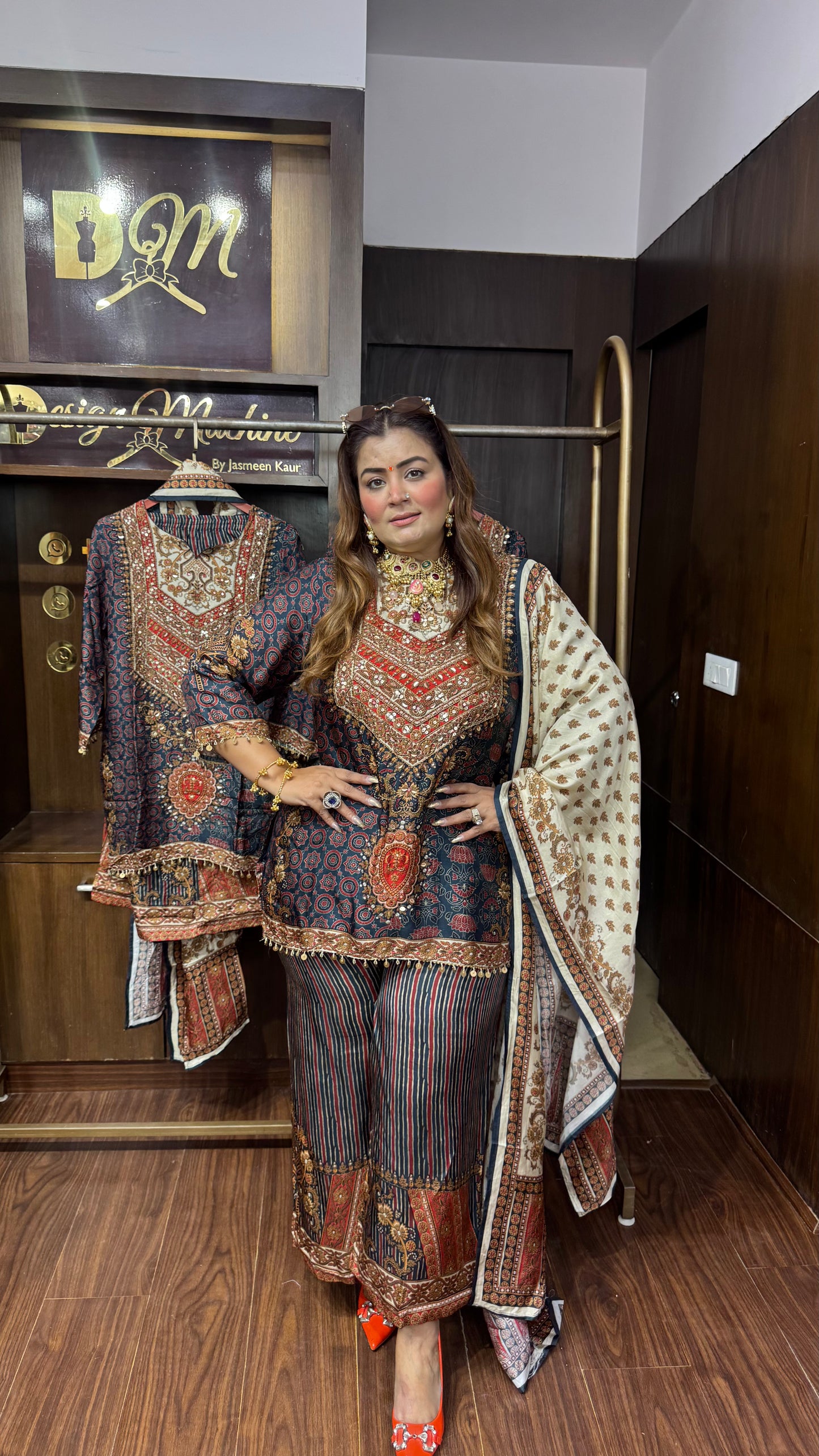 Hridya (Pure Crepe Suit)