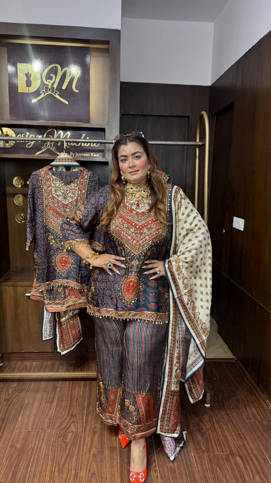 Hridya (Pure Crepe Suit)
