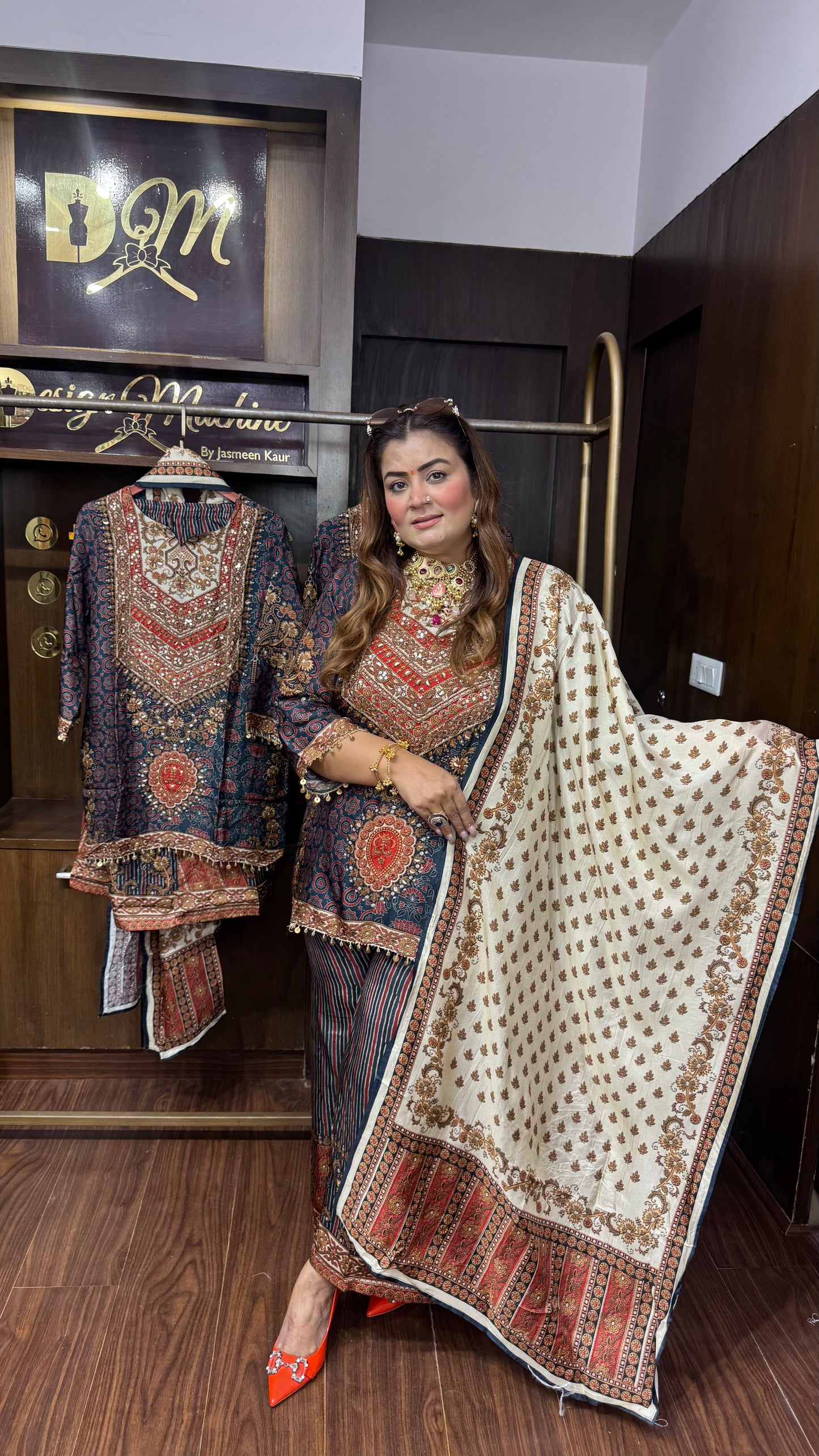 Hridya (Pure Crepe Suit)