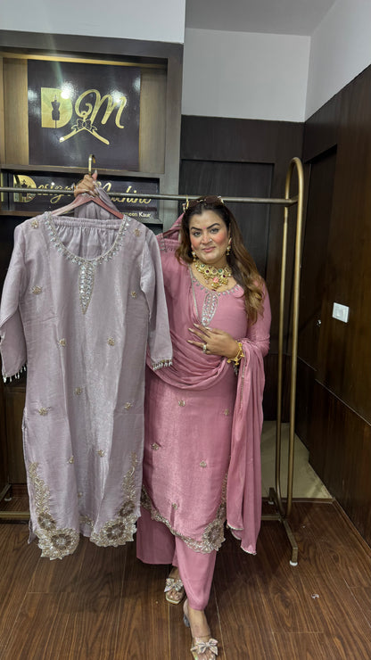 Hridya (Glass Tissue Suit)