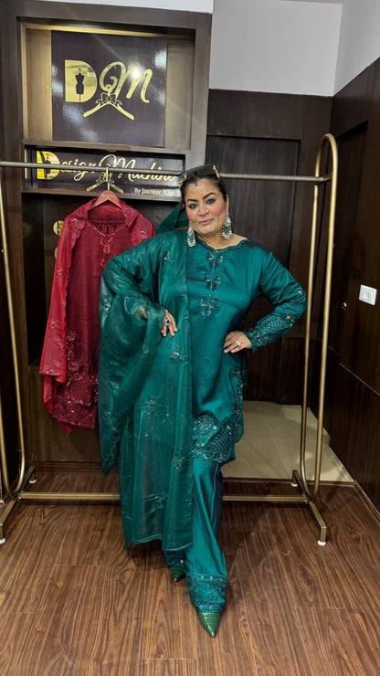 Elunis (Pakistani Suit)